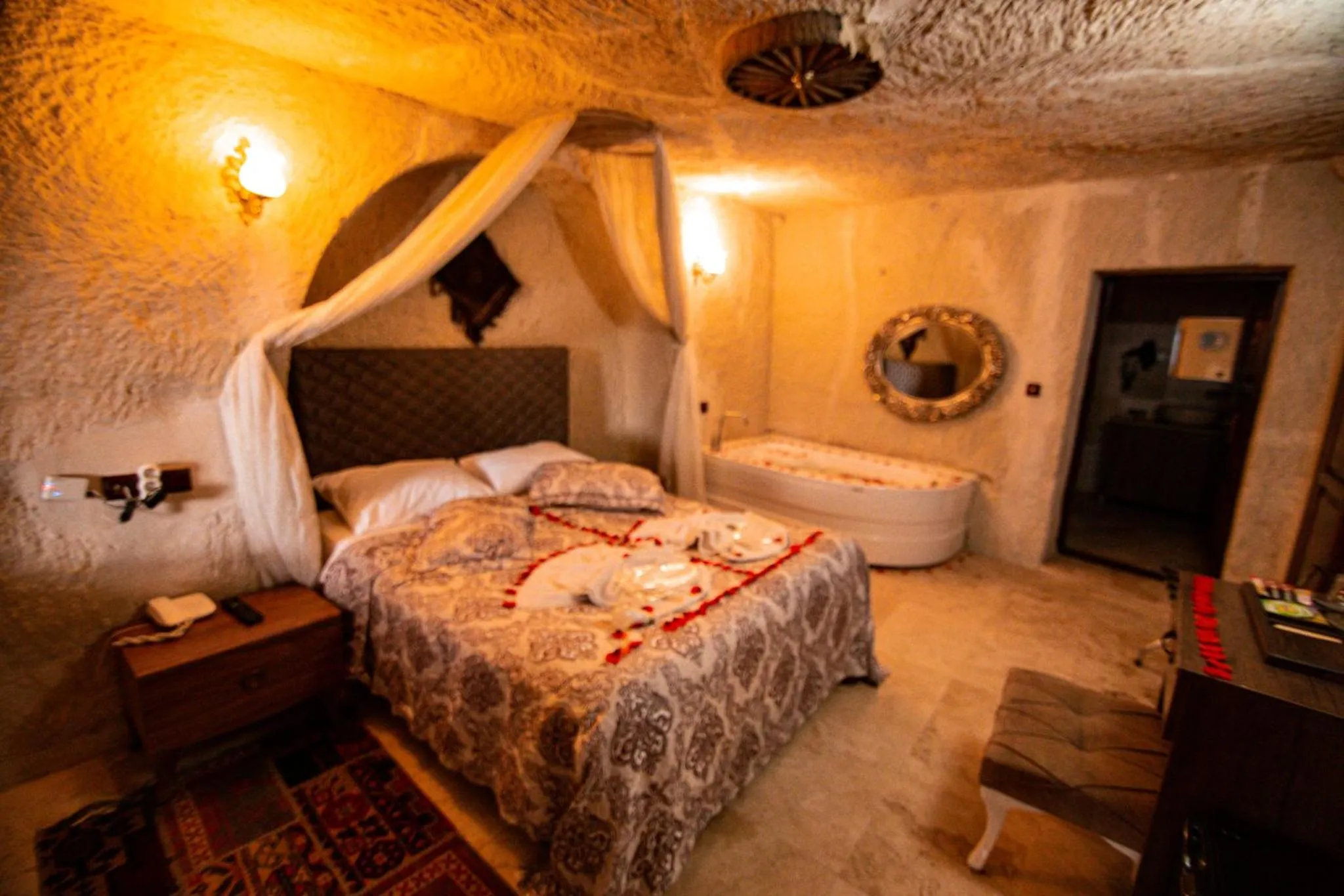 Bed in Katapa Special Cave