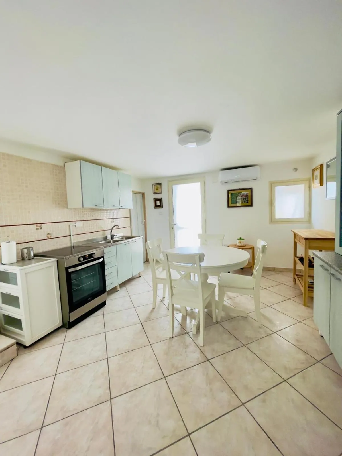 Ambra House