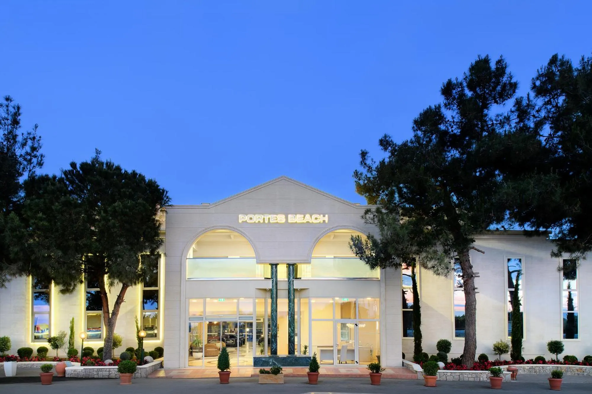 Area and facilities in Portes Beach Hotel