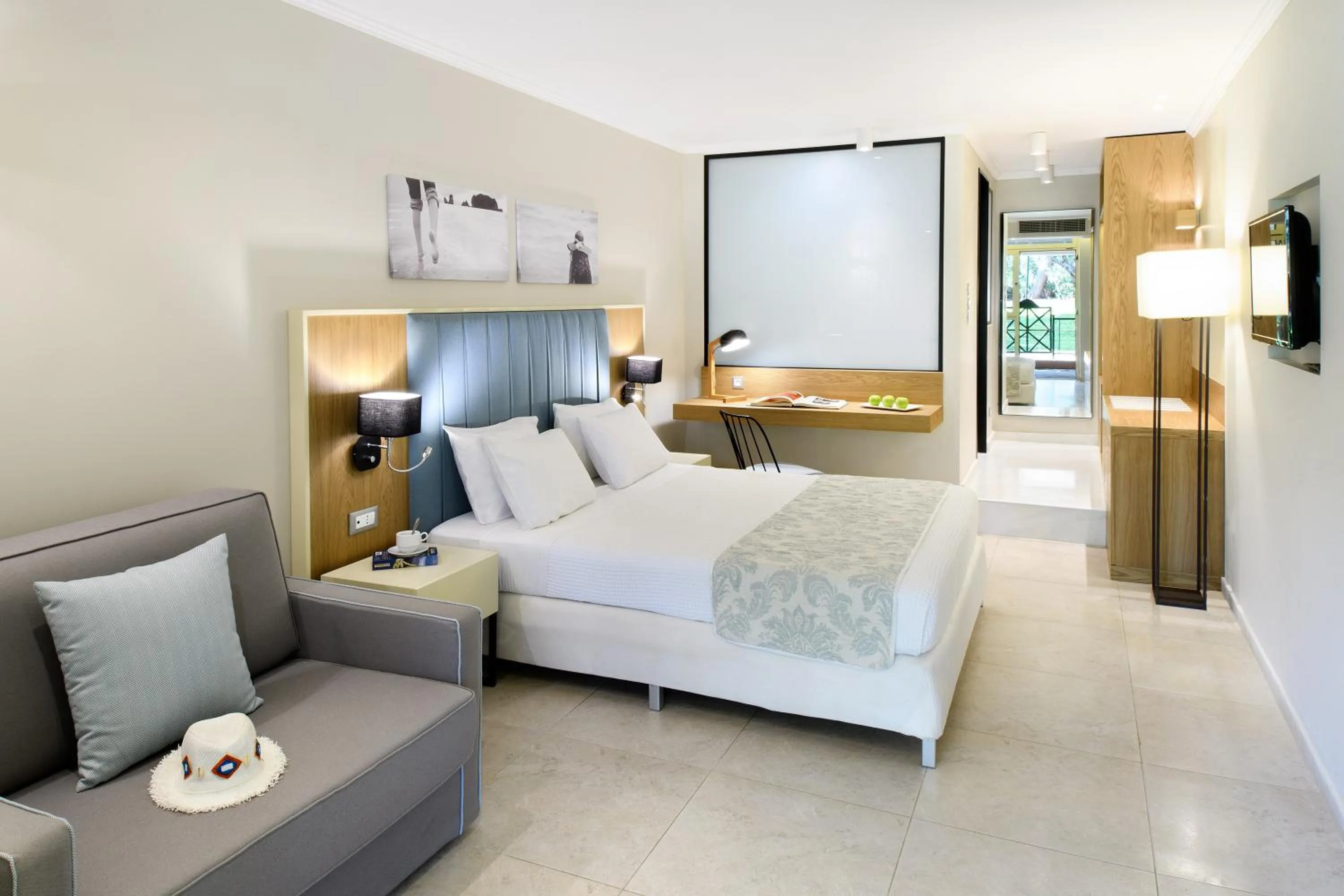 Bedroom, Bed in Portes Beach Hotel