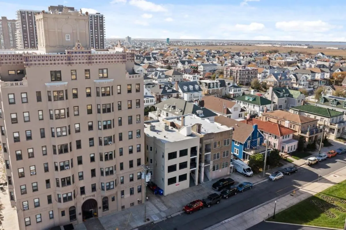 Luxurious 8BR Beach Duplex w Ocean Views