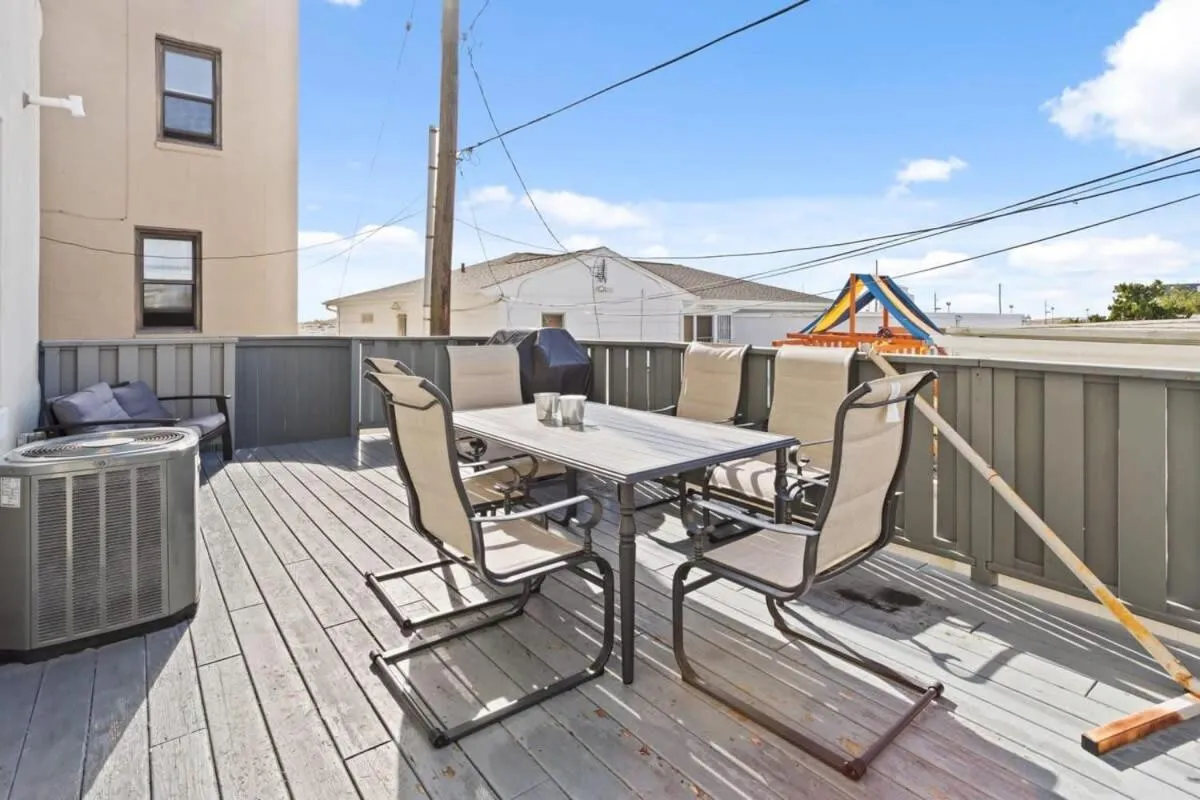 Luxurious 8BR Beach Duplex w Ocean Views