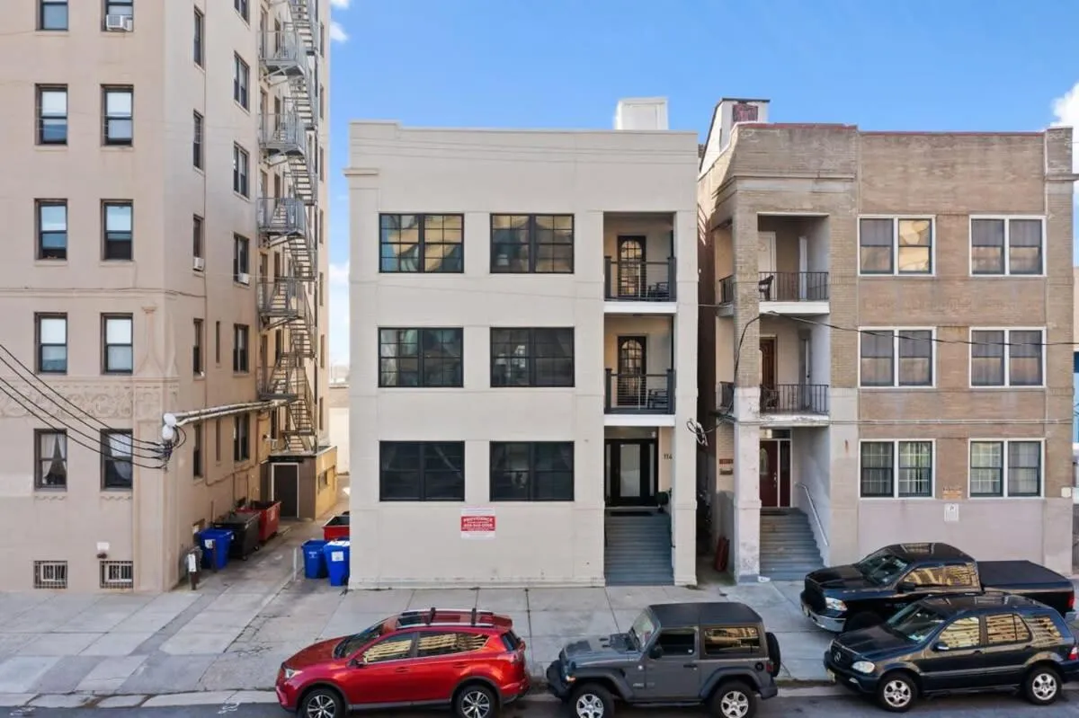 Luxurious 8BR Beach Duplex w Ocean Views