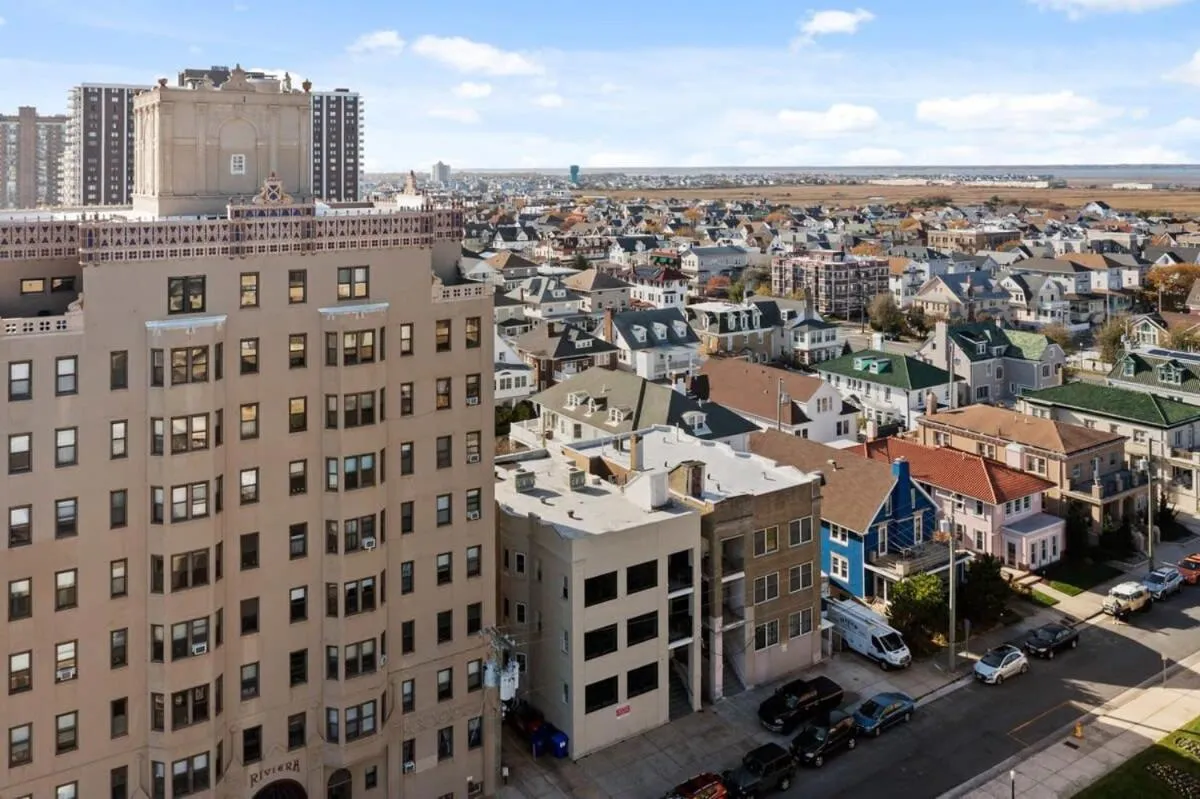 Luxurious 8BR Beach Duplex w Ocean Views