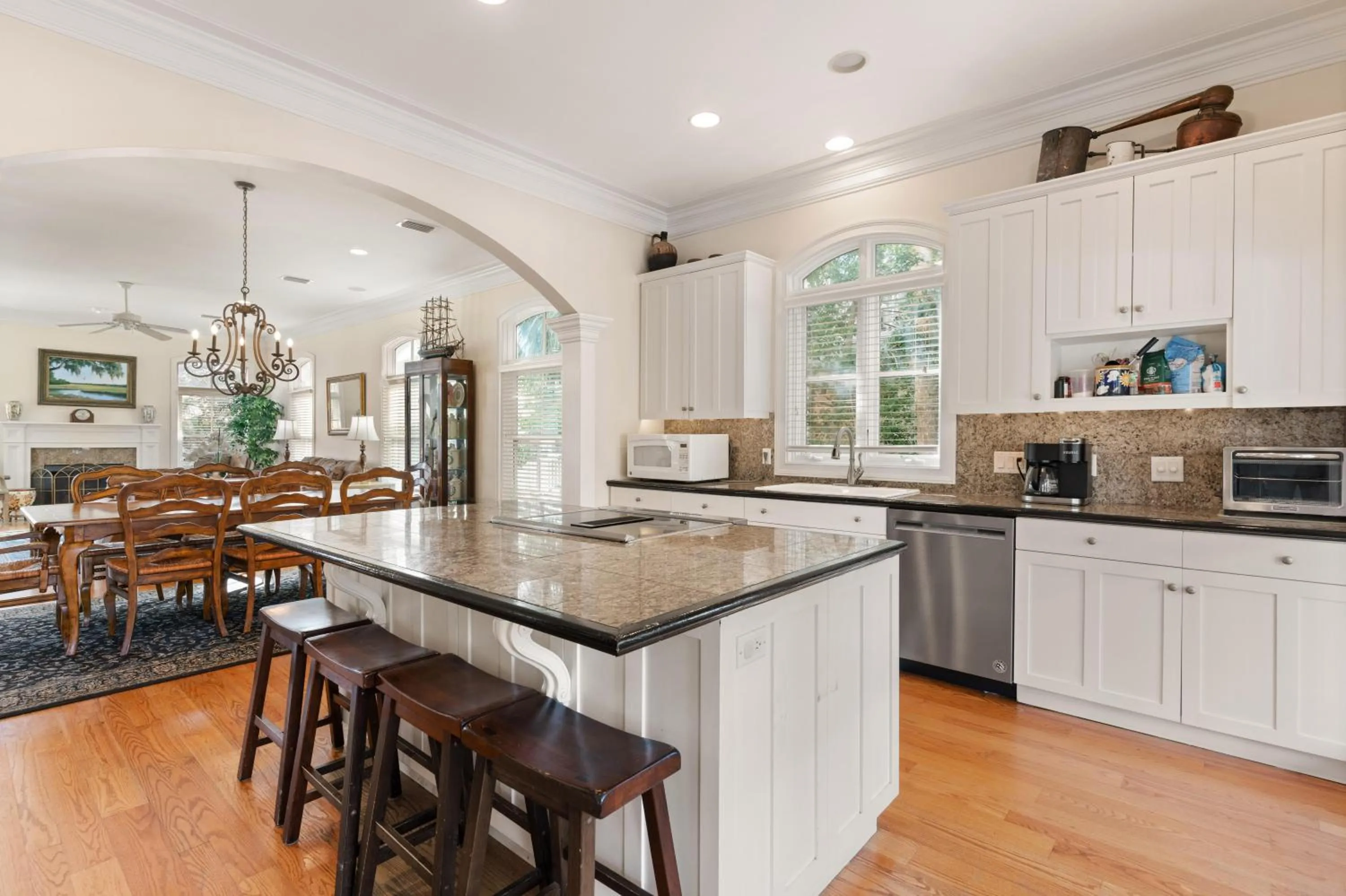 Wolfe Cottage - Ocean View - 2225 Bruce Drive