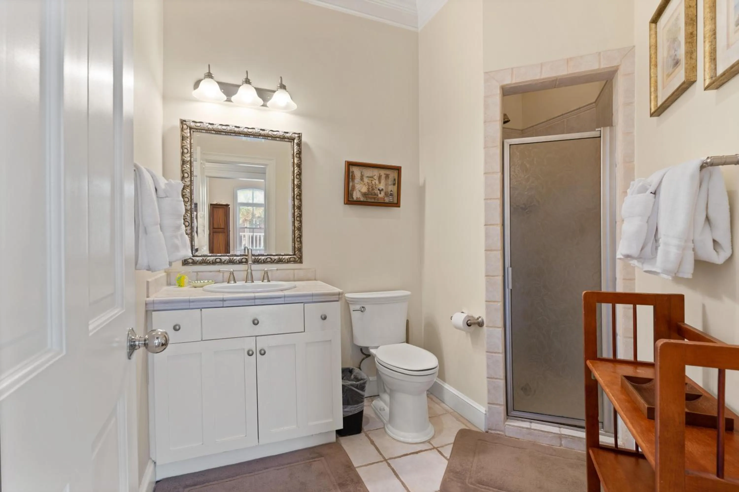 Wolfe Cottage - Ocean View - 2225 Bruce Drive