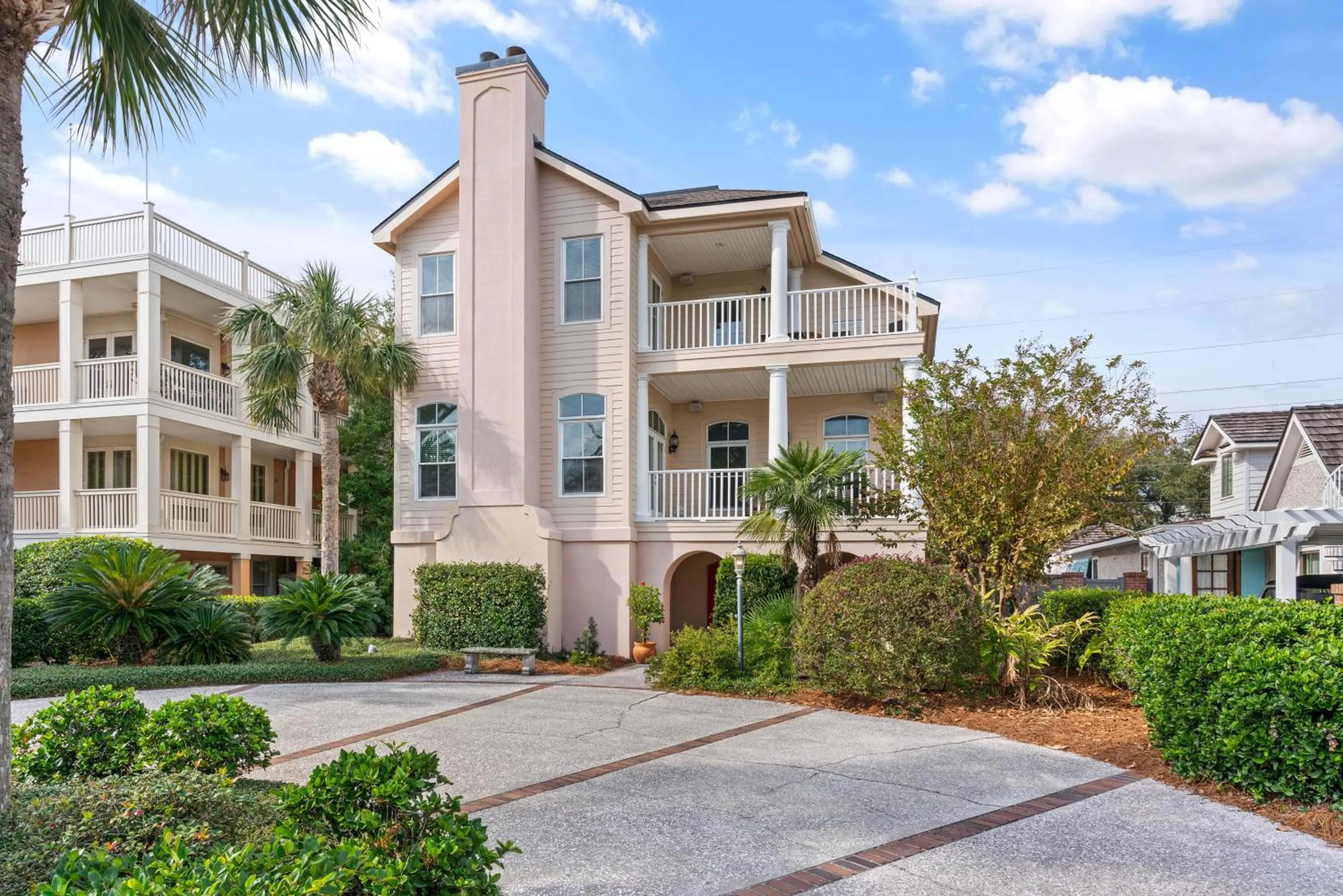 Wolfe Cottage - Ocean View - 2225 Bruce Drive