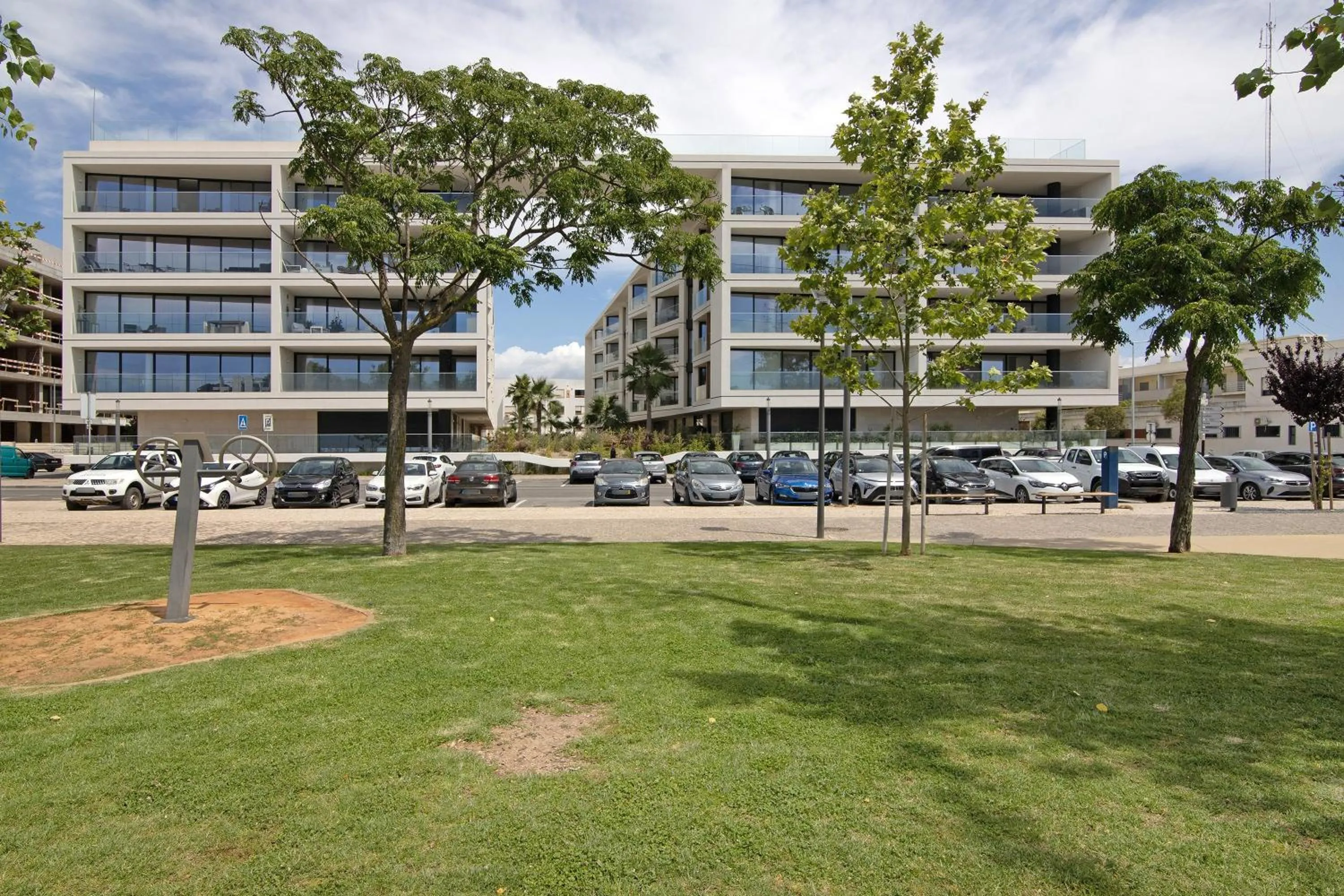 Property building in Mare Nostrum