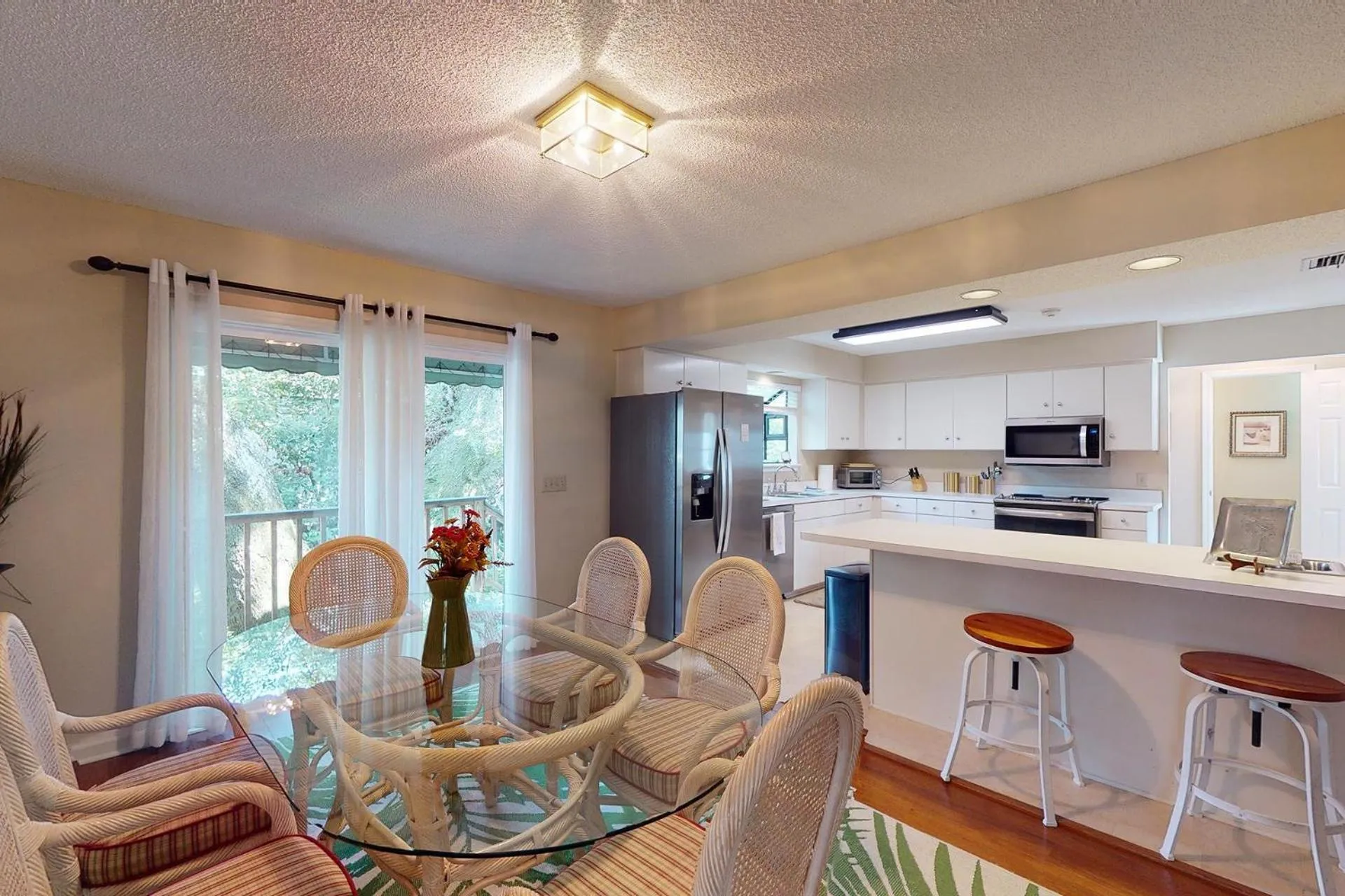 Coastal Cottage - 111 Mews Circle