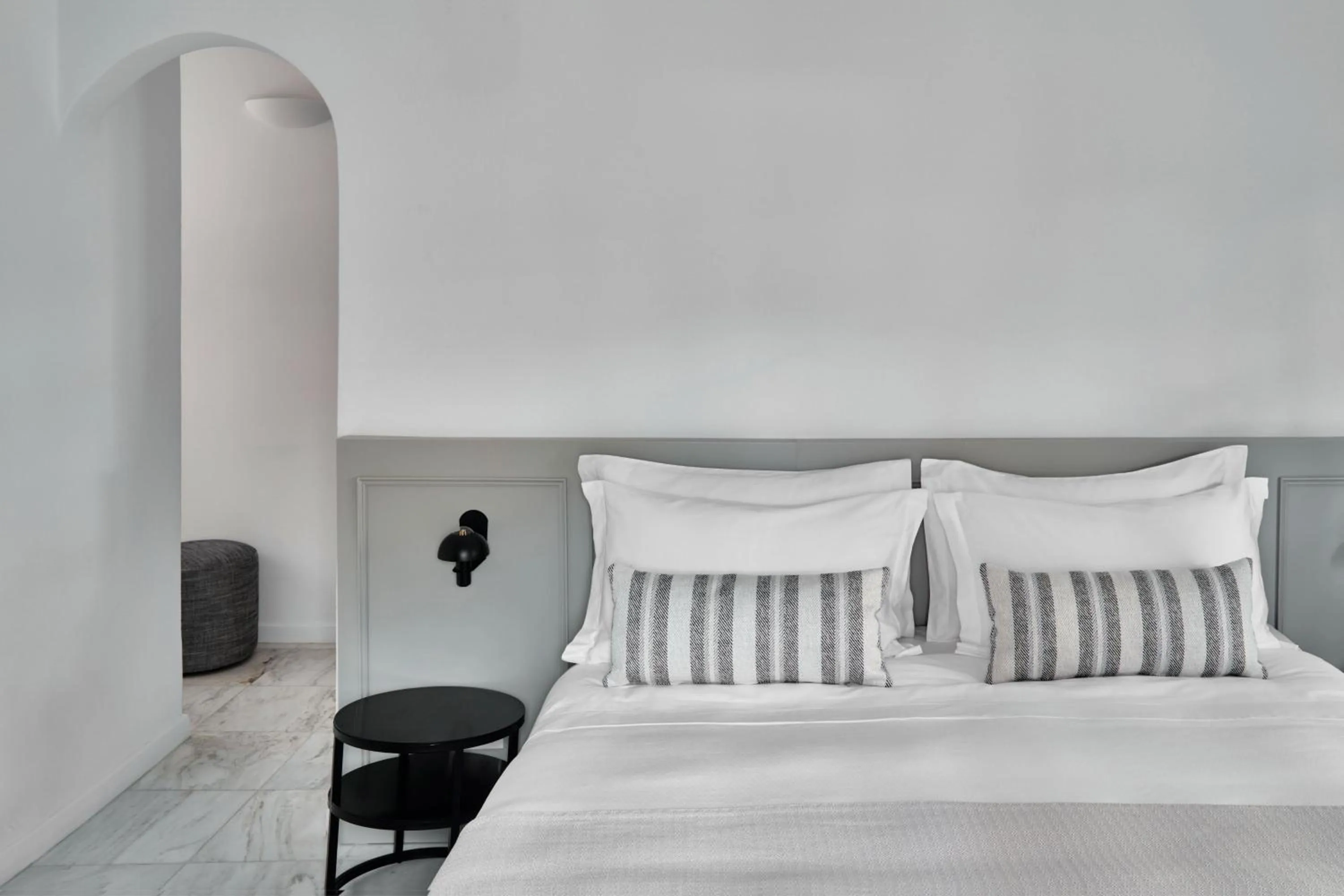 Photo of the whole room, Bed in Vedema, a Luxury Collection Resort, Santorini