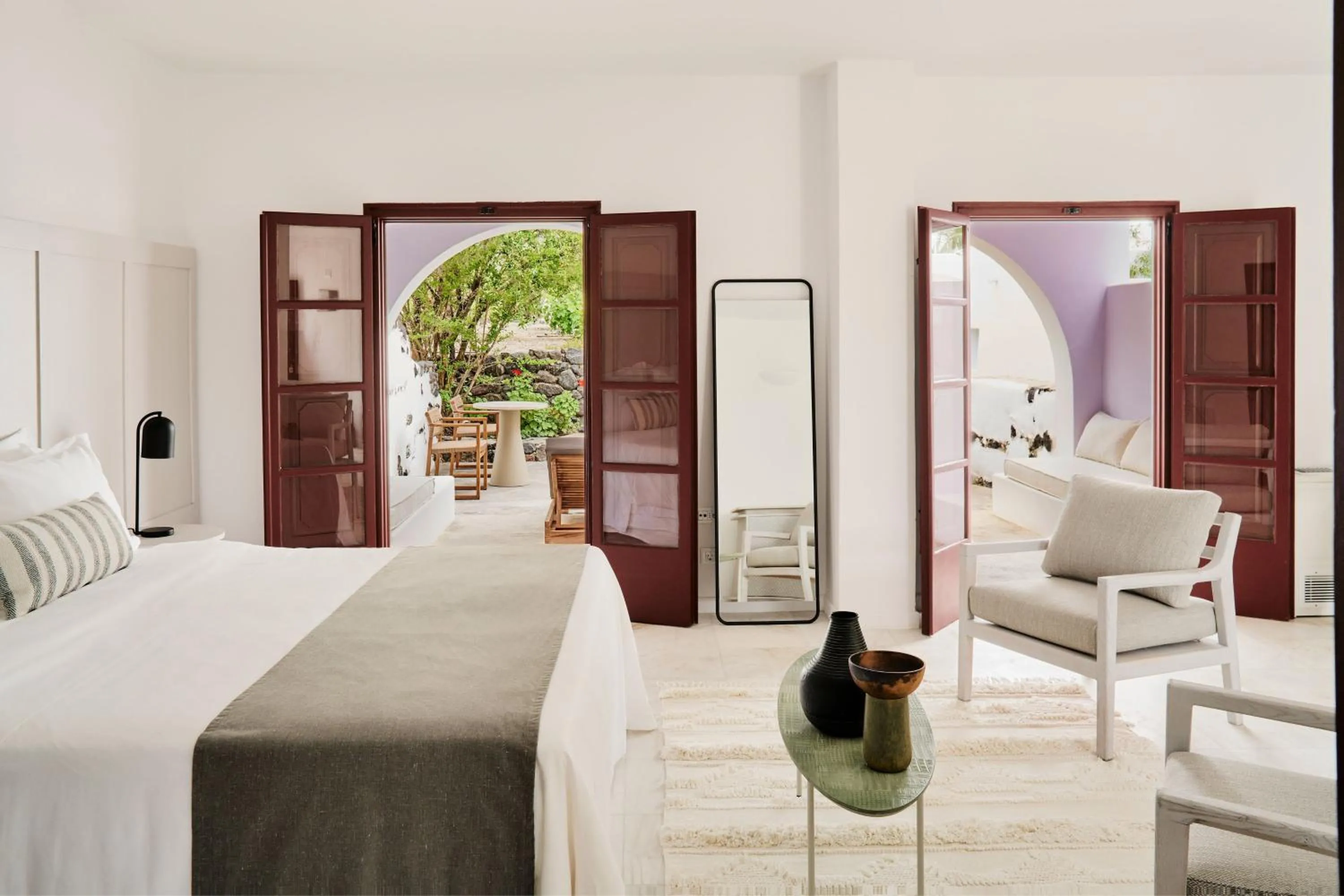 Photo of the whole room, Bed in Vedema, a Luxury Collection Resort, Santorini