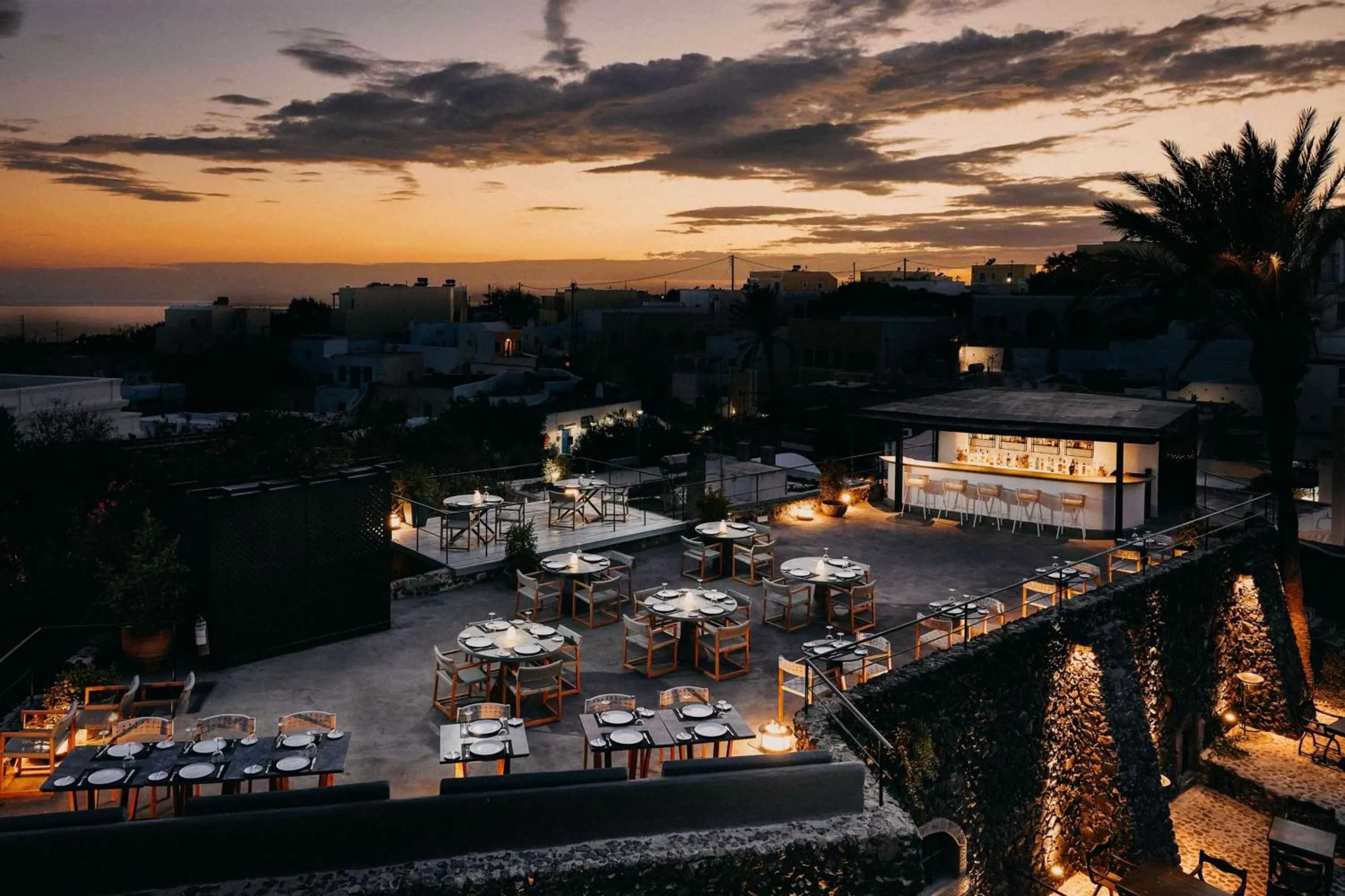 Restaurant/places to eat in Vedema, a Luxury Collection Resort, Santorini