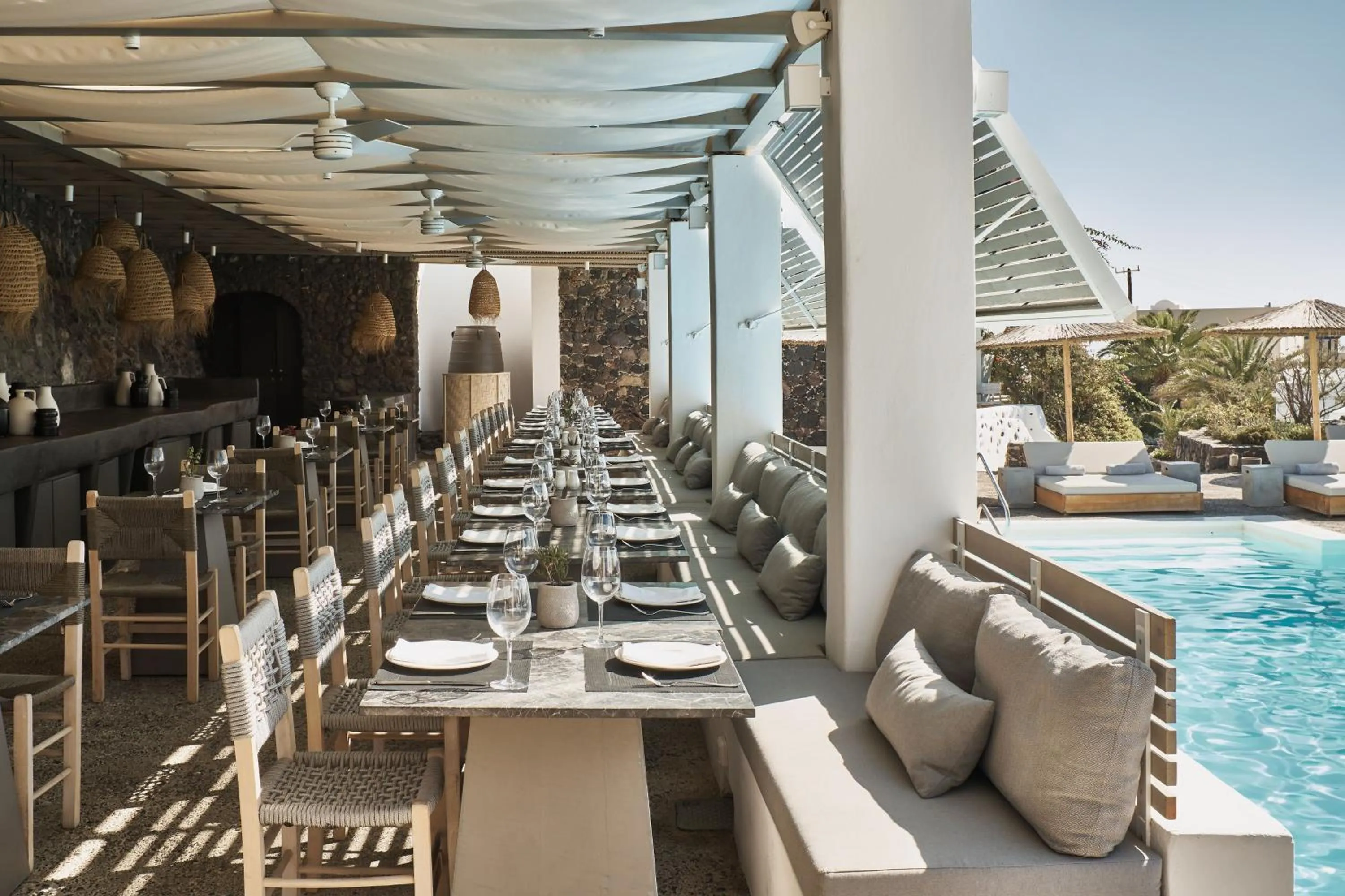 Restaurant/places to eat in Vedema, a Luxury Collection Resort, Santorini