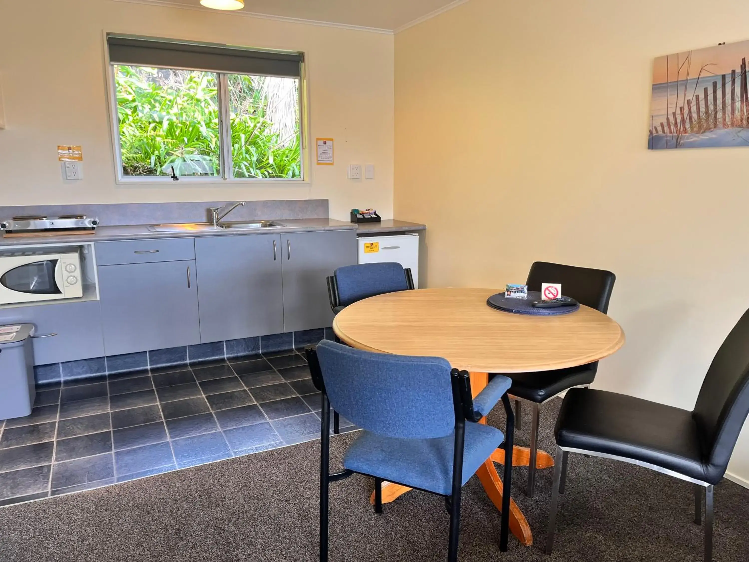 Family Room in Sundowner Motel Family Room in Sundowner Motel