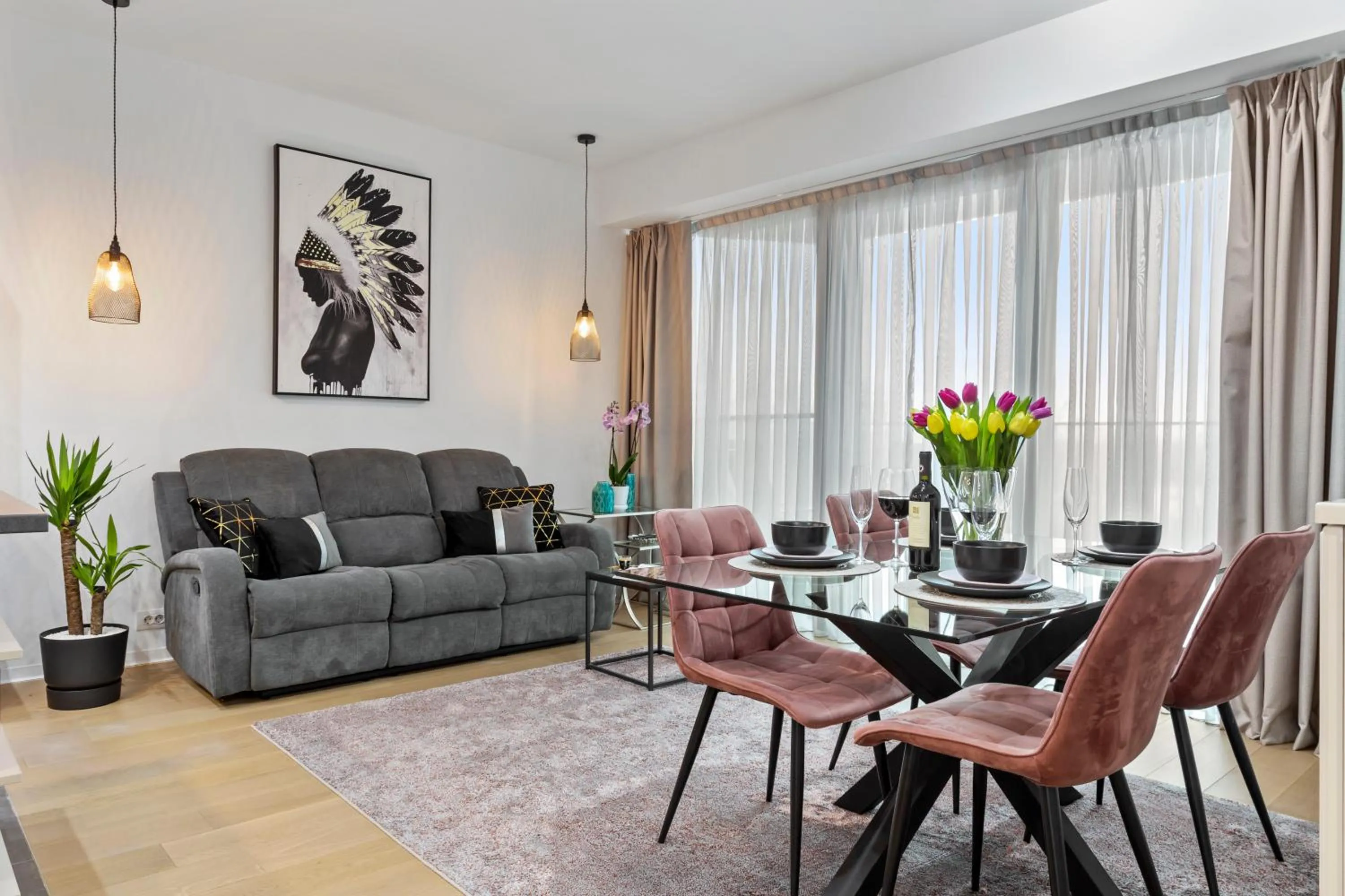 Two-Bedroom Apartment in ONE Tower Apartments