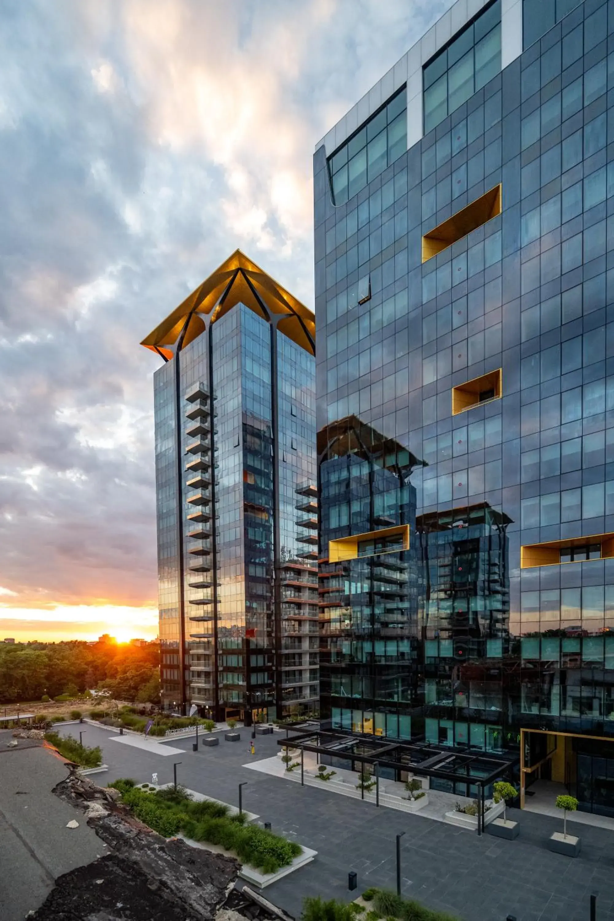 ONE Tower Apartments ONE Tower Apartments