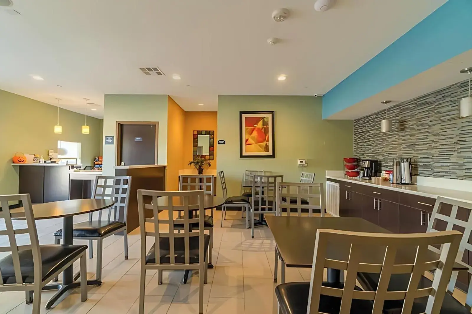 Moulton Inn & Suites By OYO Near Shiner TX Moulton Inn & Suites By OYO Near Shiner TX