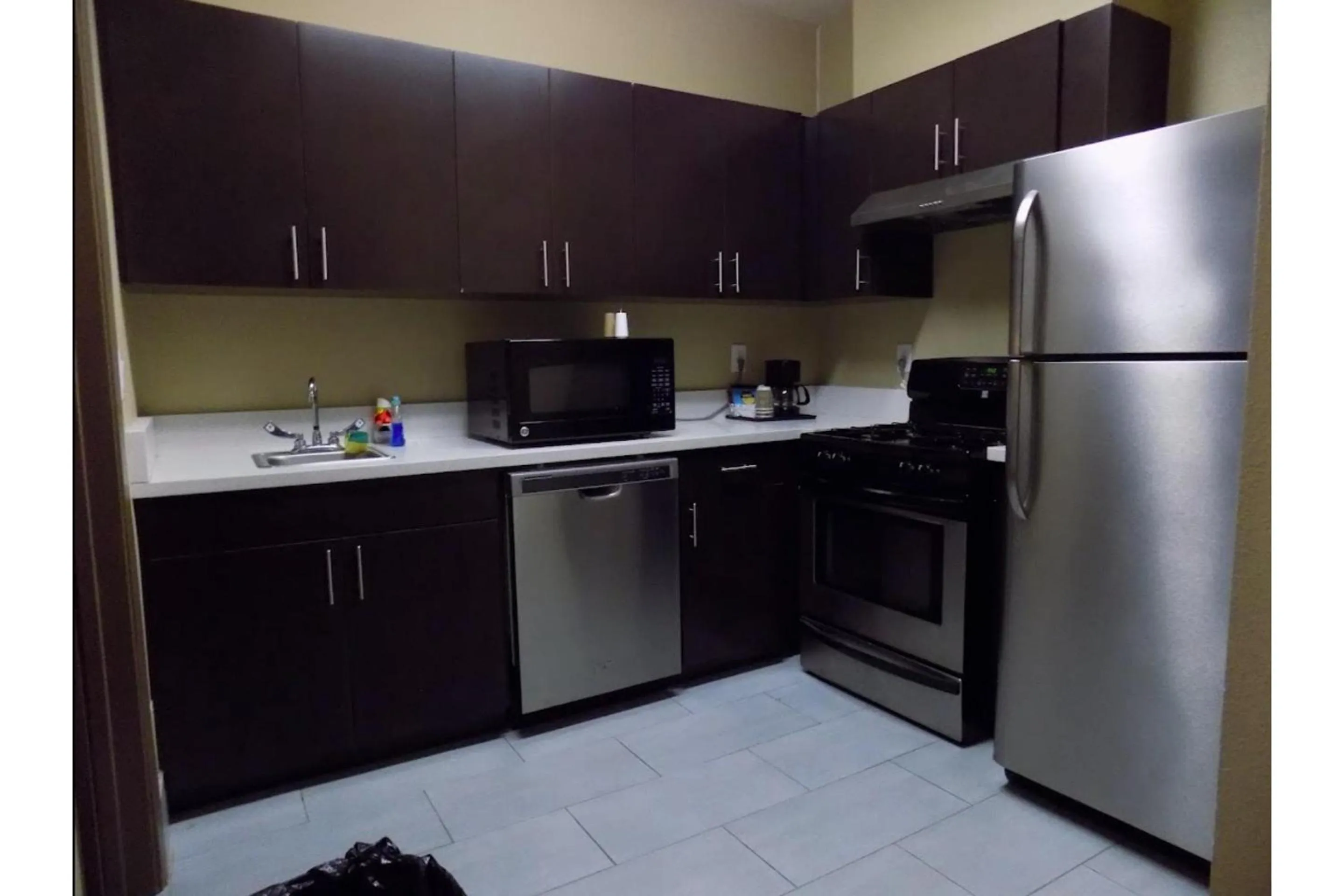 Kitchen or kitchenette in Moulton Inn & Suites By OYO Near Shiner TX