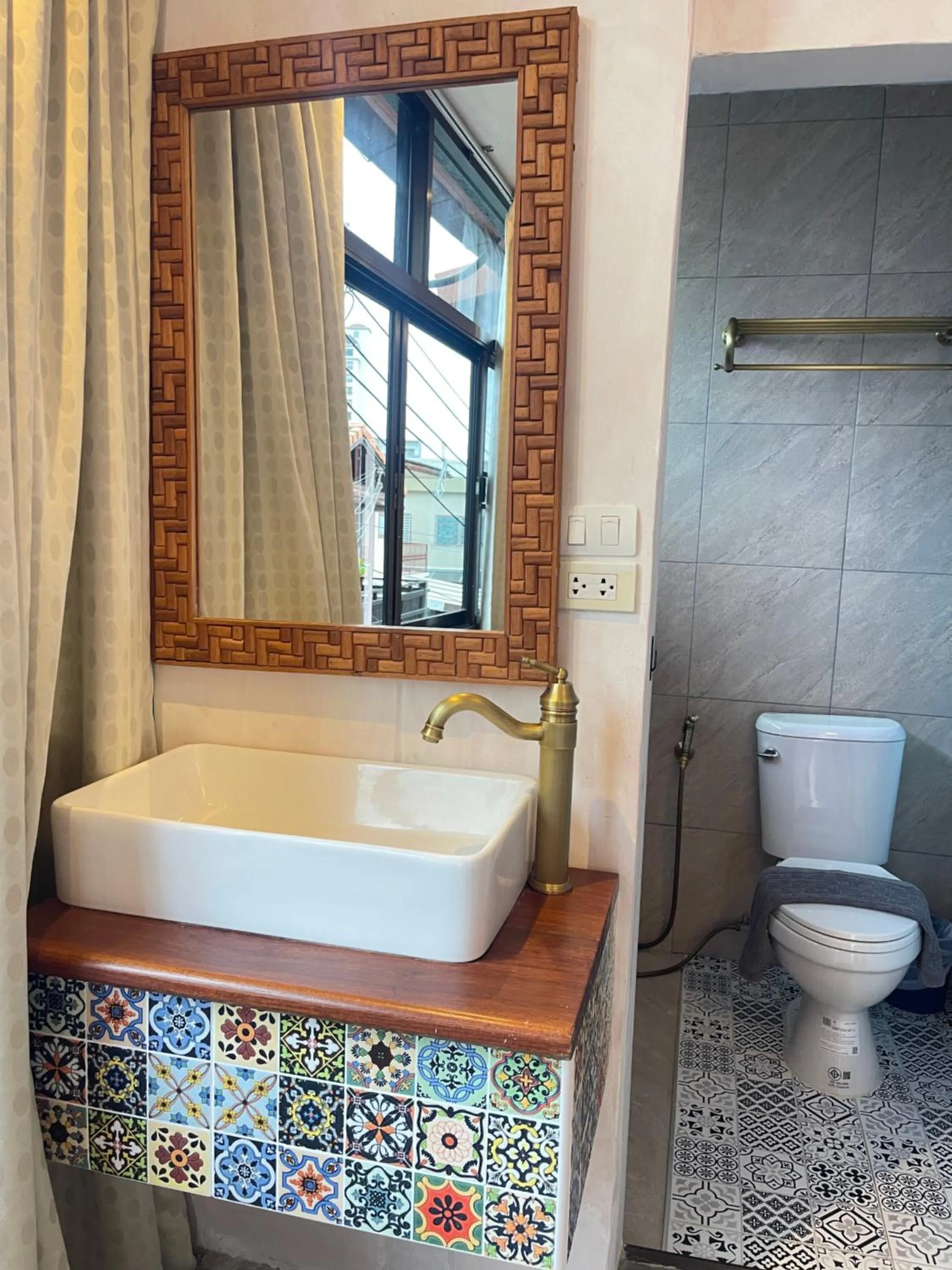 Toilet in Mesa Garden Villa