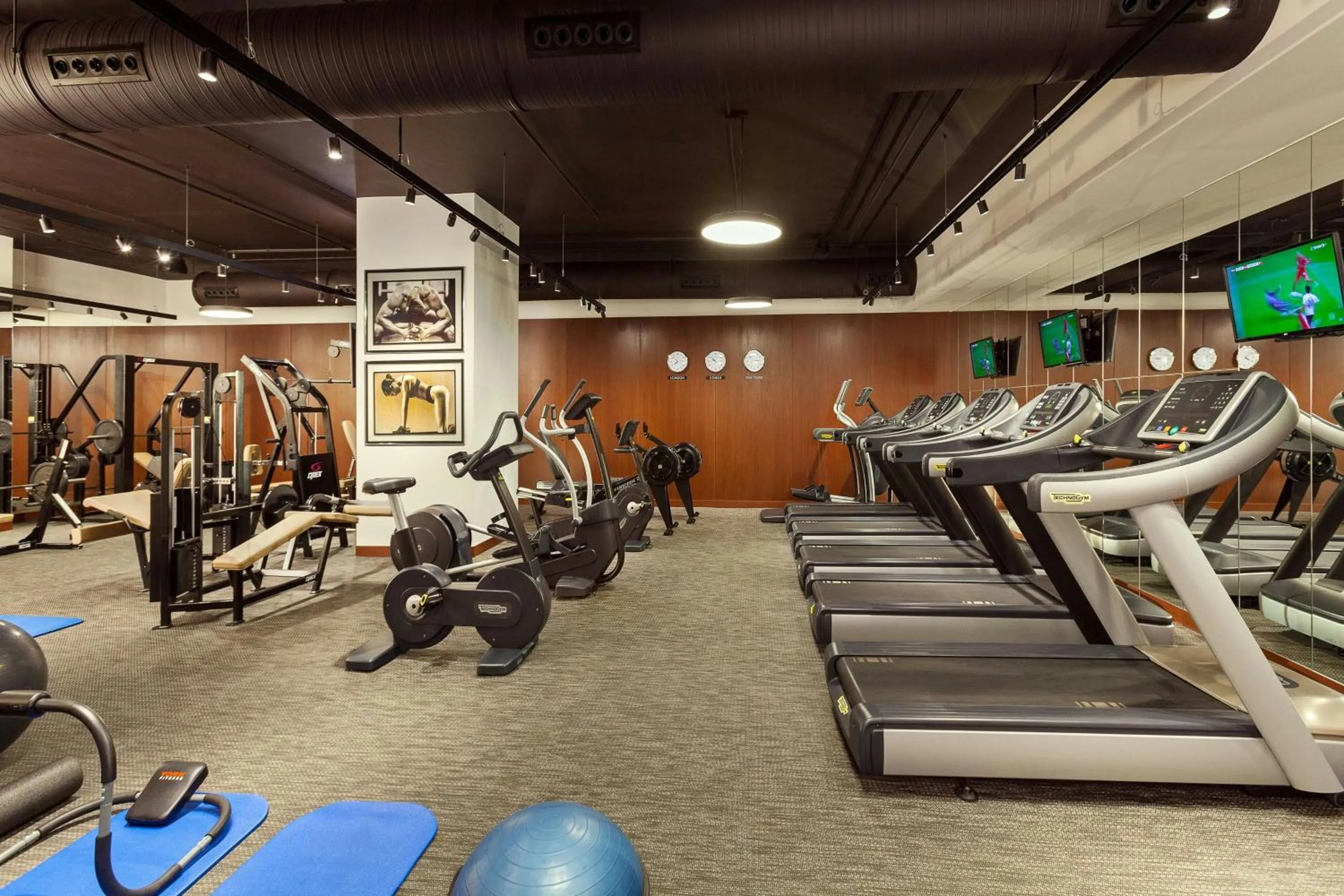 Fitness centre/facilities in Athens Marriott Hotel