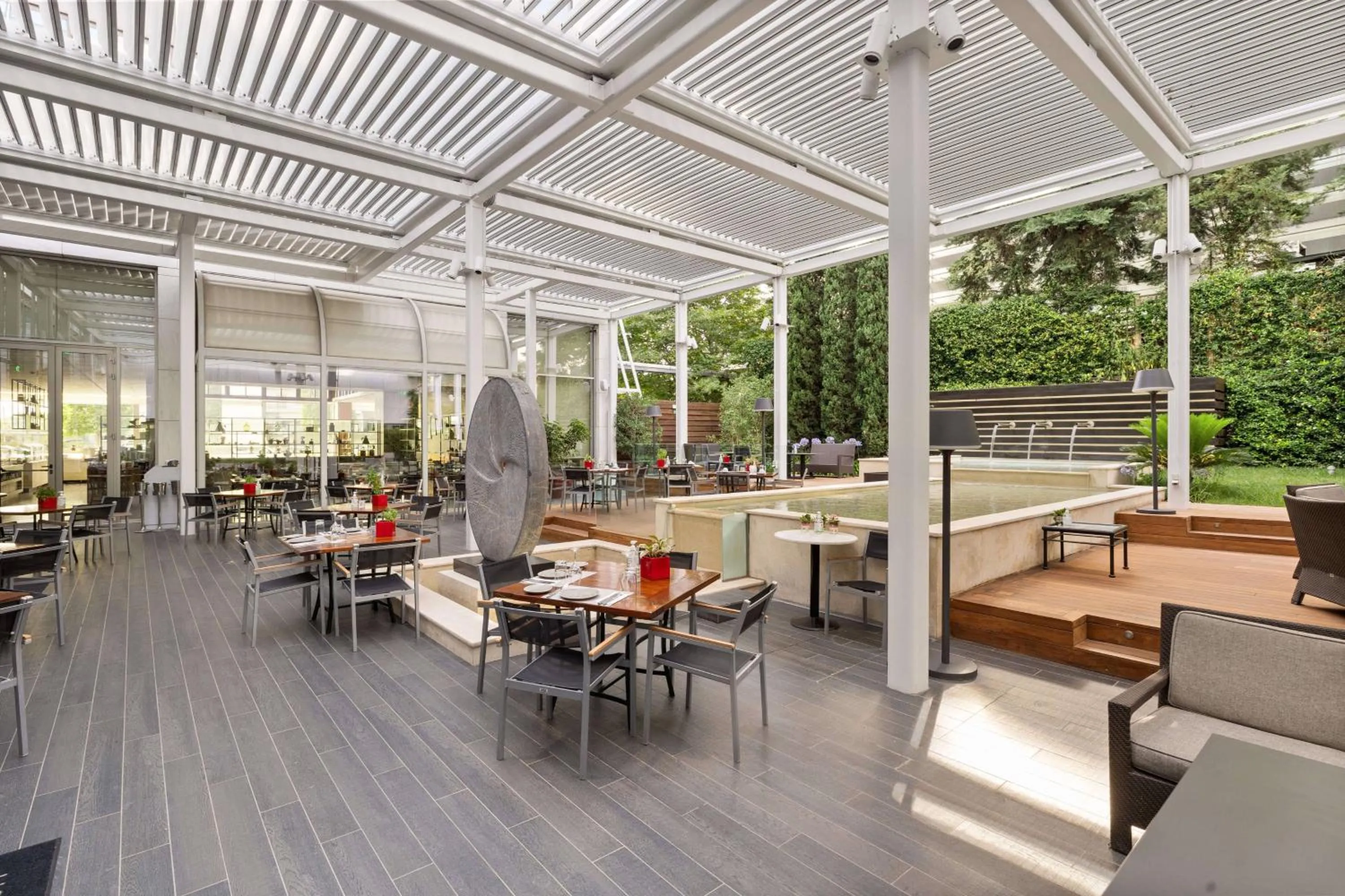 Restaurant/places to eat in Athens Marriott Hotel