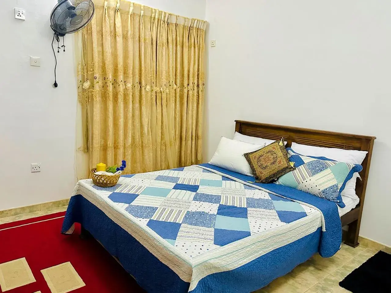 Standard Double Room in Sea Breeze Guest House Negombo Standard Double Room in Sea Breeze Guest House Negombo
