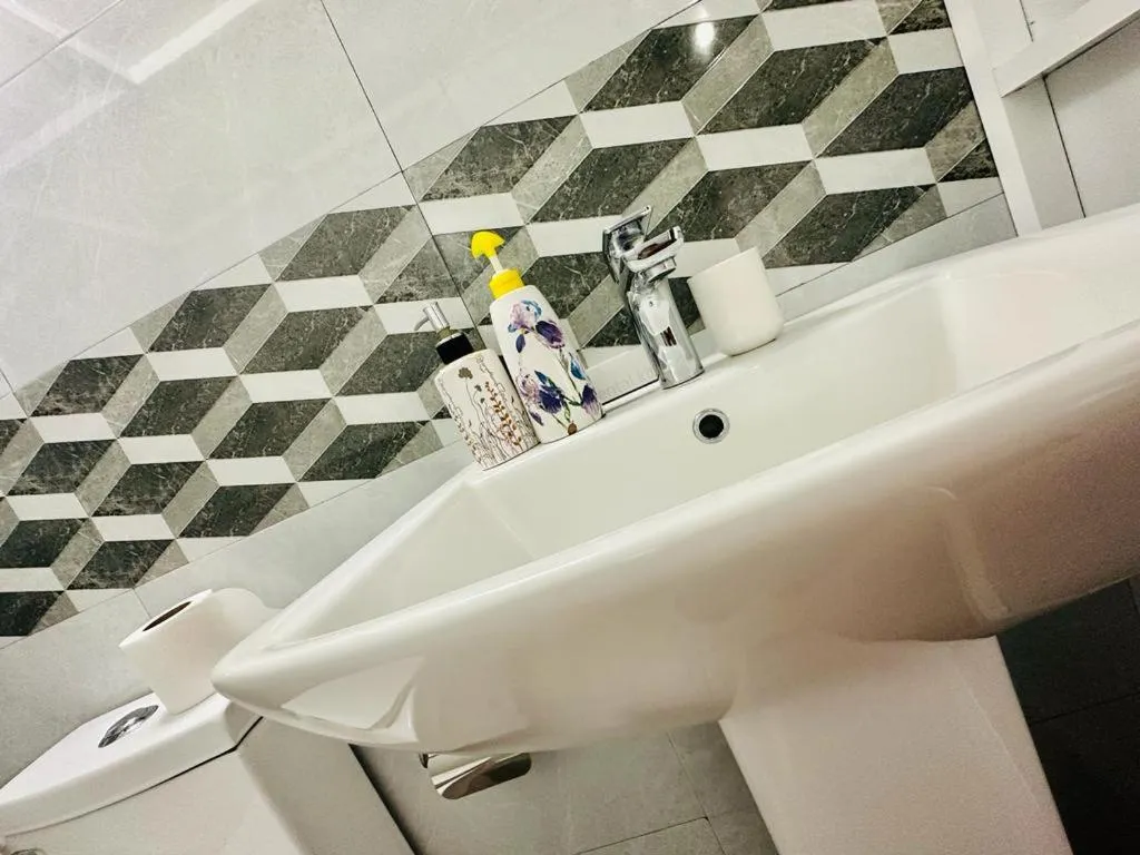 Bathroom in Sea Breeze Guest House Negombo