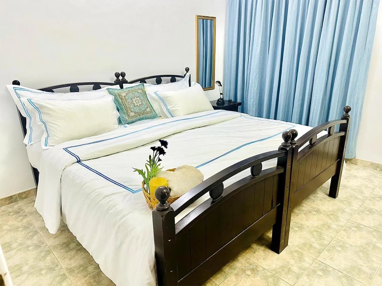 Bed in Sea Breeze Guest House Negombo