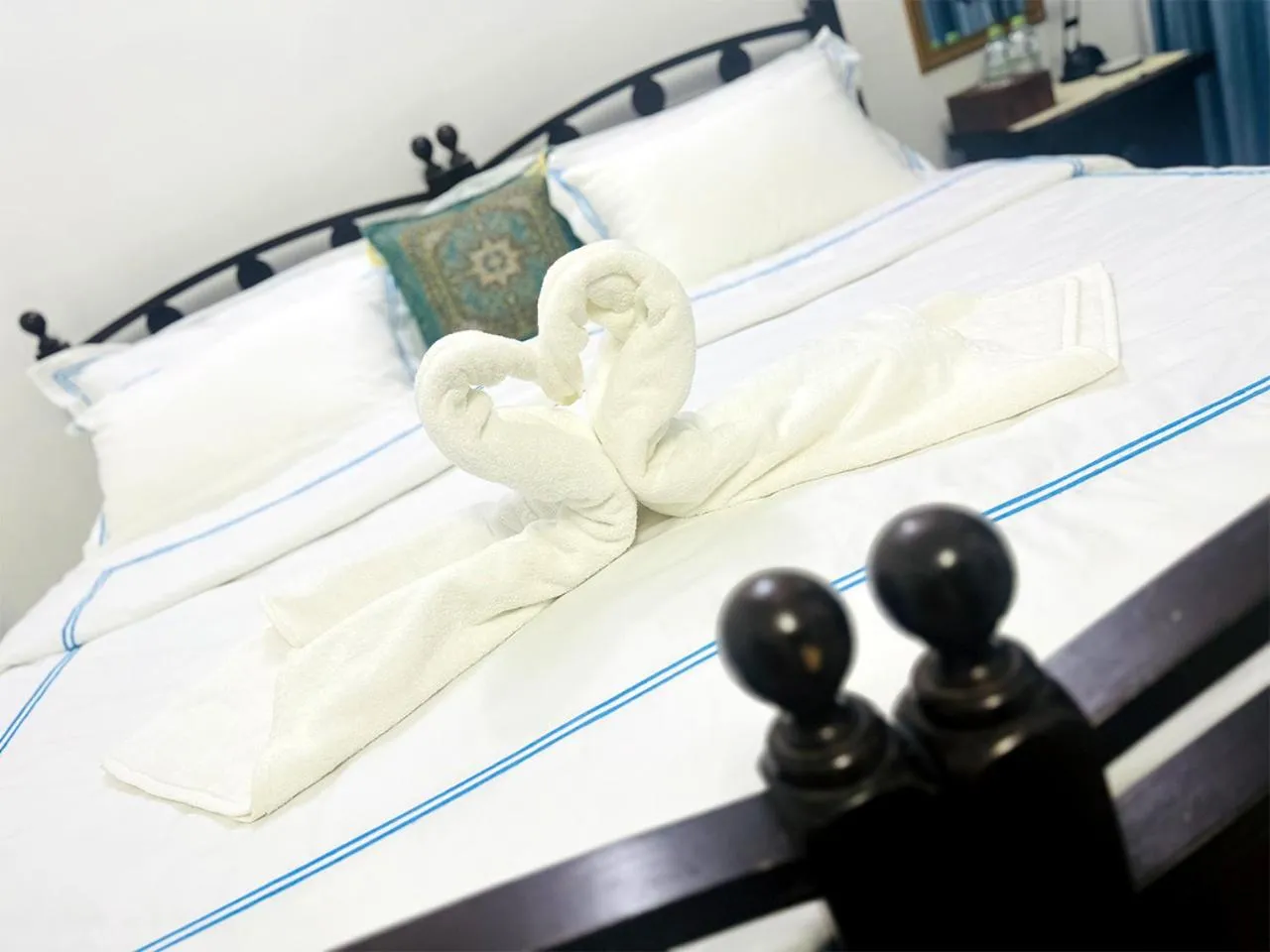 Bed in Sea Breeze Guest House Negombo
