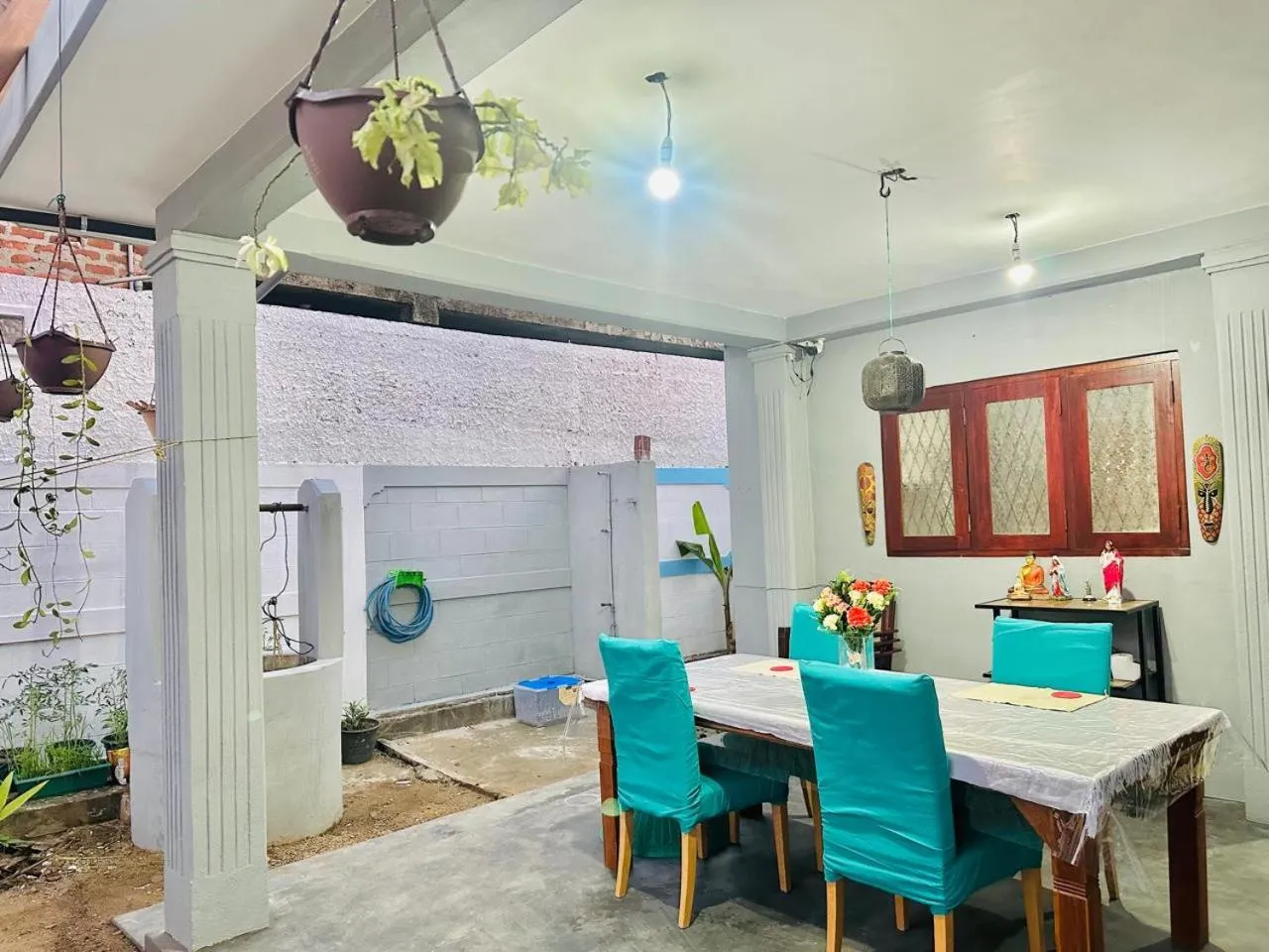 Dining area in Sea Breeze Guest House Negombo
