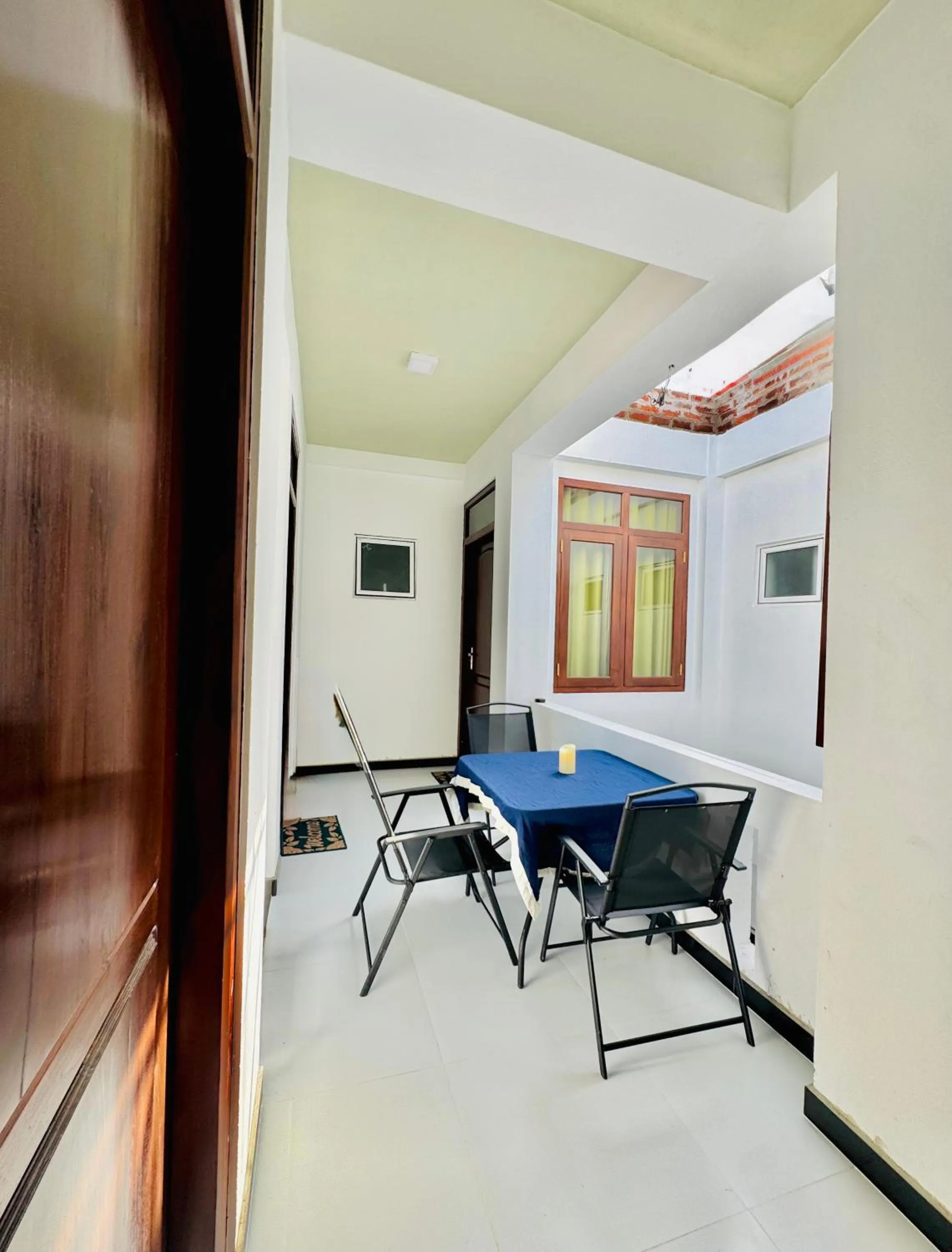 Seating area in Sea Breeze Guest House Negombo