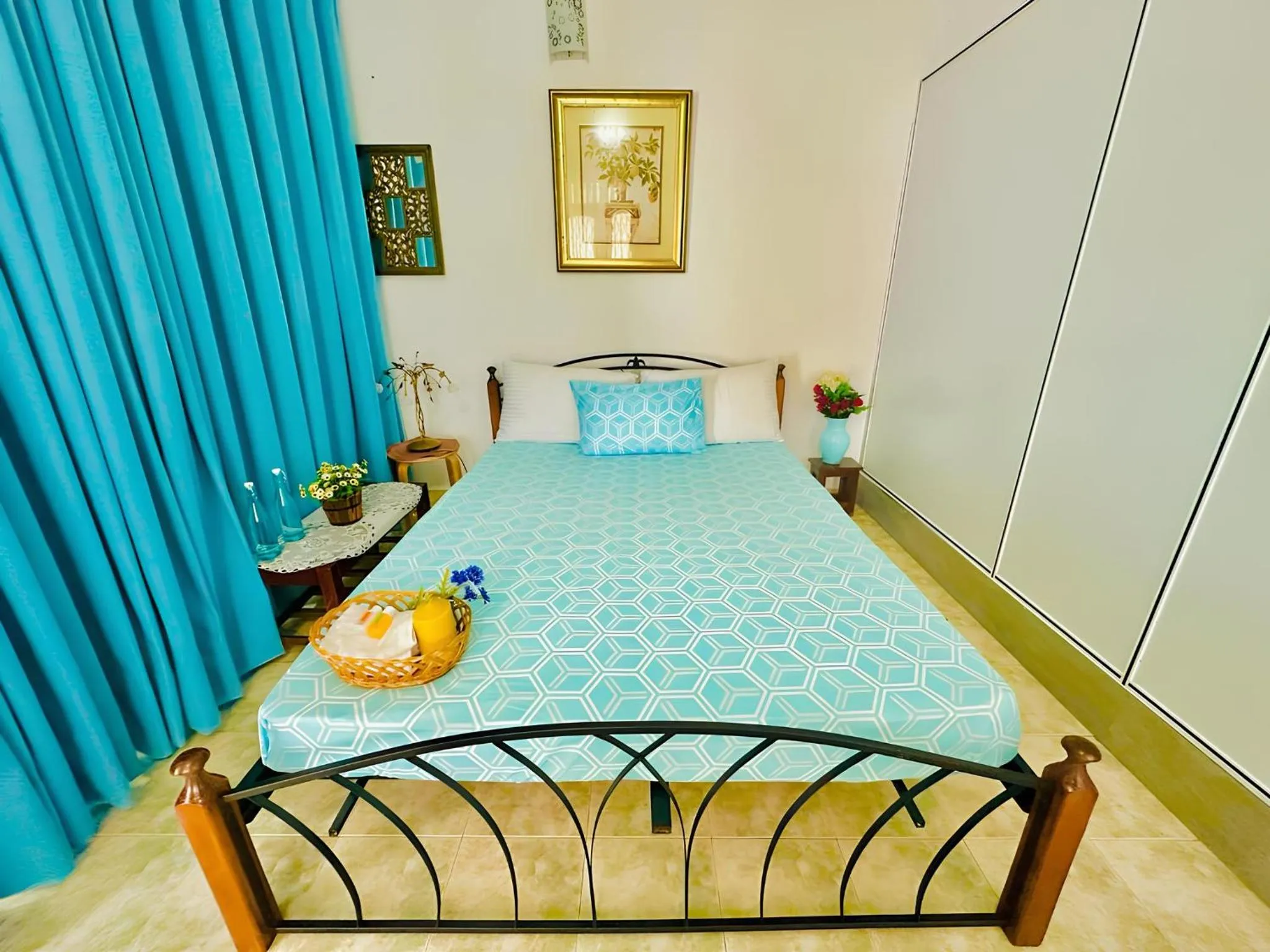 Bedroom, Bed in Sea Breeze Guest House Negombo