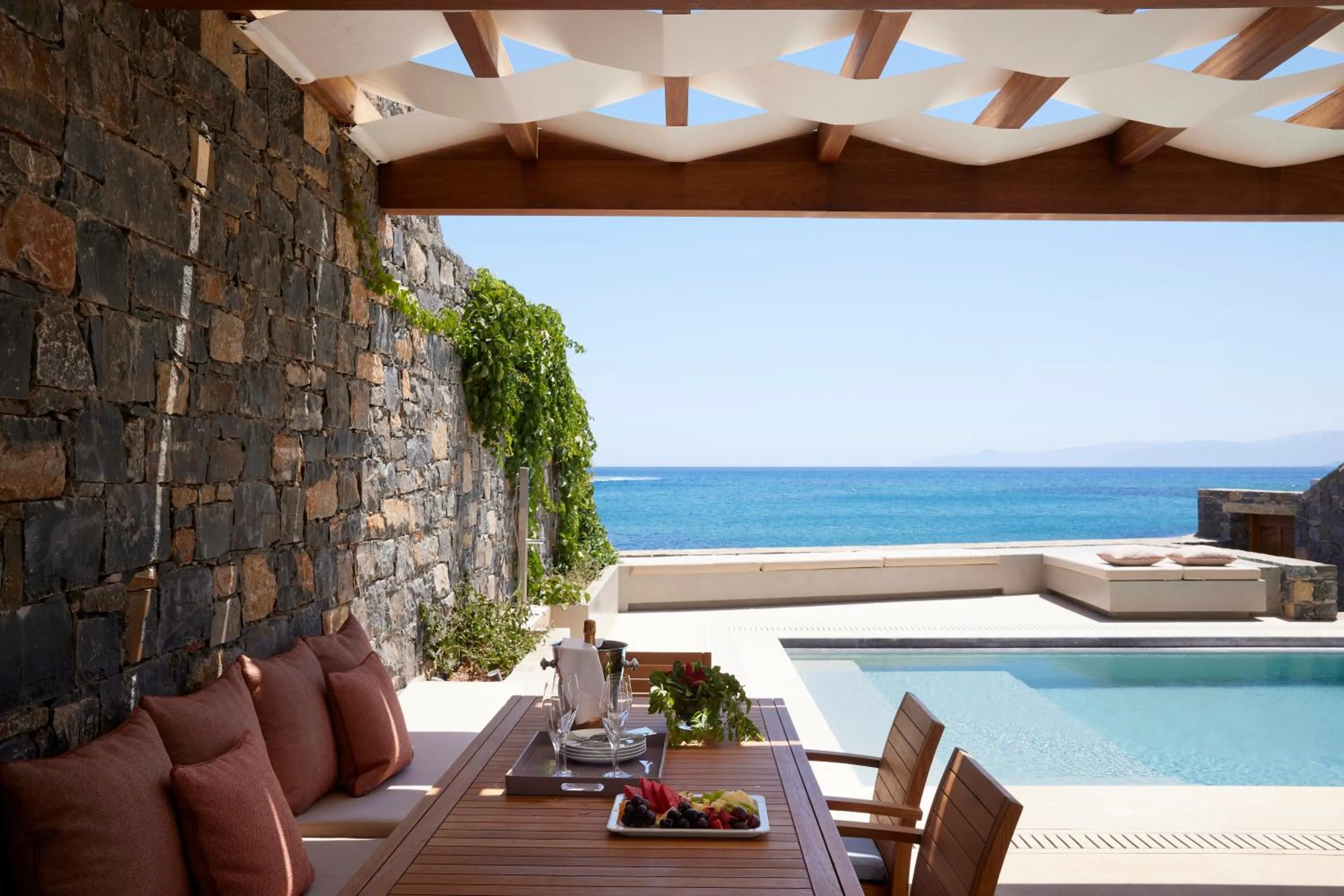 Pool view in Elounda Peninsula Luxury Resort, Six Senses Spa