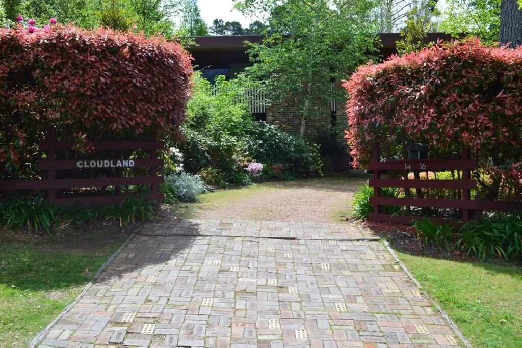 Facade/entrance in Cloudland Garden Oasis