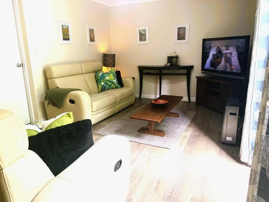 TV and multimedia in Cloudland Garden Oasis