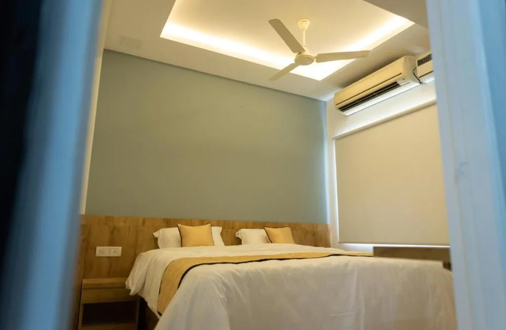 Photo of the whole room, Bed in SRP The Pavilion