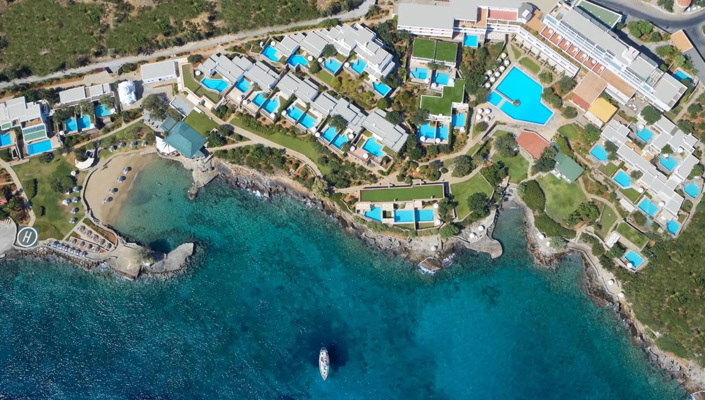 Bird's eye view in Elounda Mare Relais & Châteaux Hotel Bird's eye view in Elounda Mare Relais & Châteaux Hotel