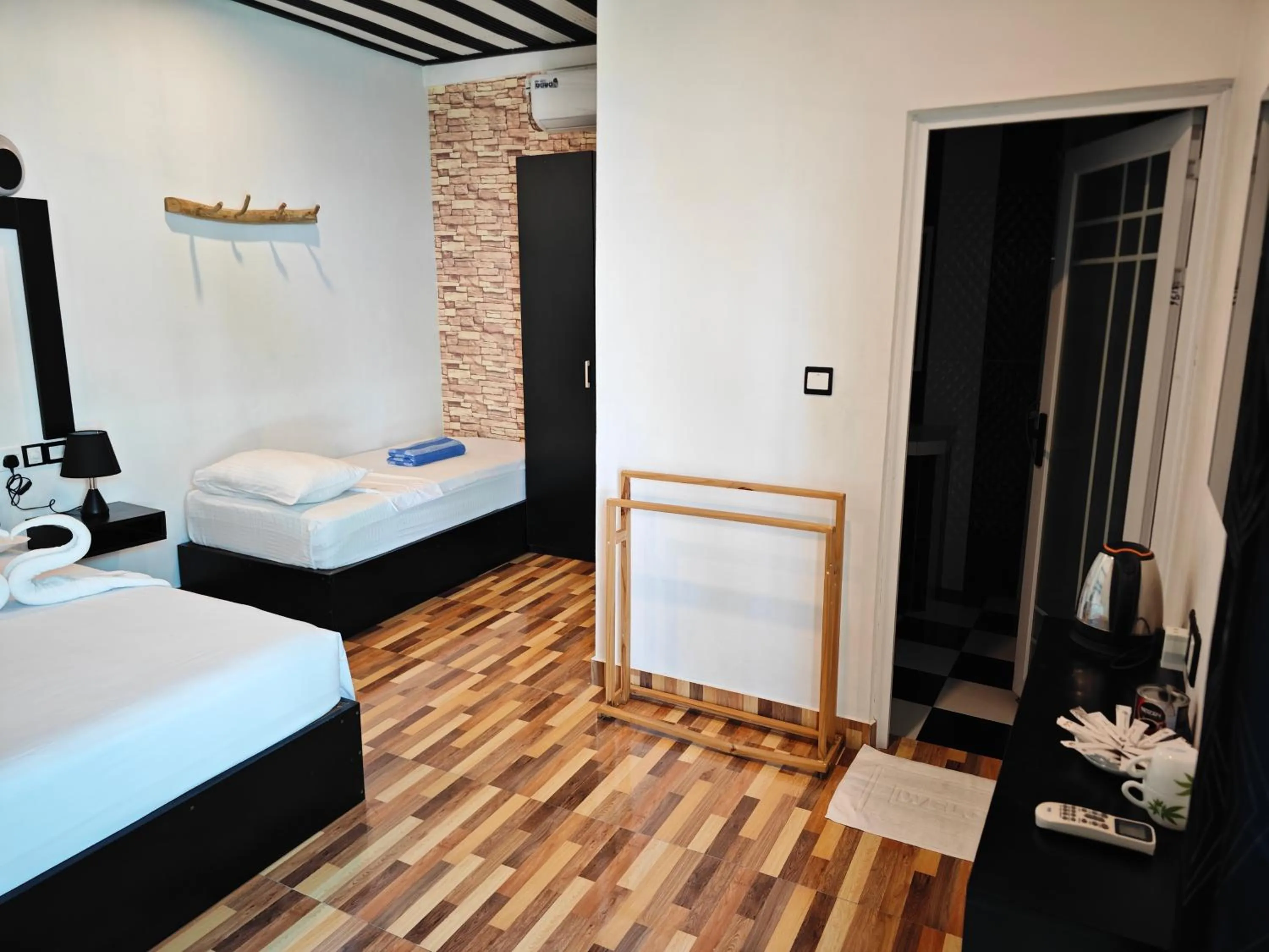 Bedroom, Bed in Dhonfulhafi Beach View