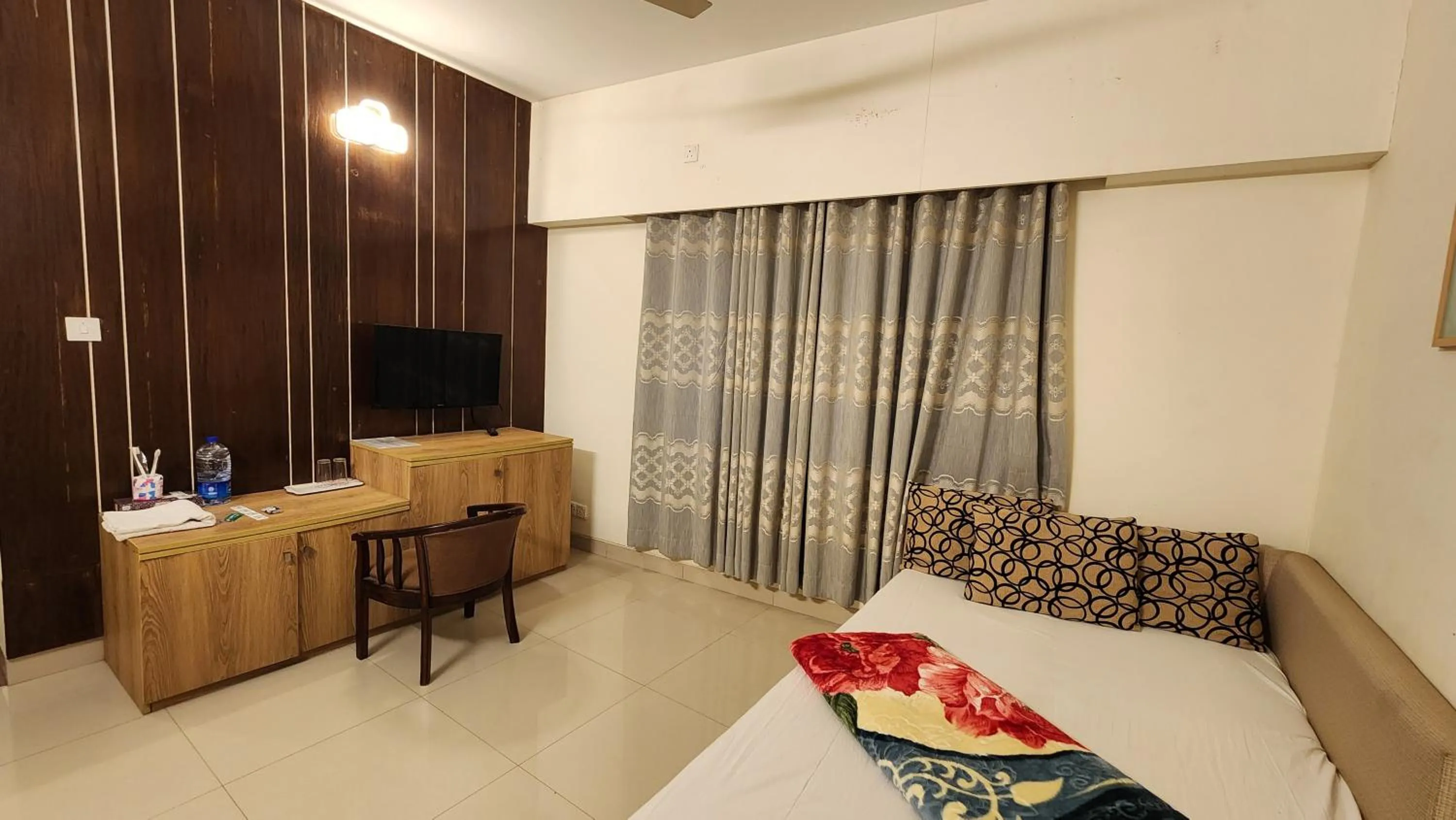 Bed in Hotel Cox Rotana