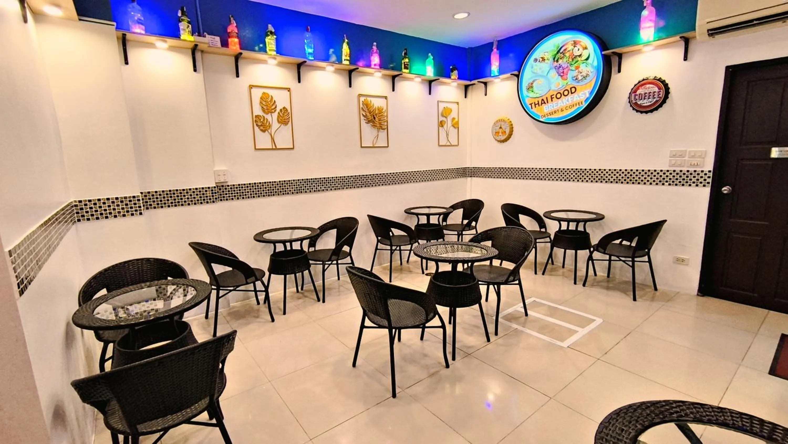 Restaurant/places to eat in Southern Comfort Patong