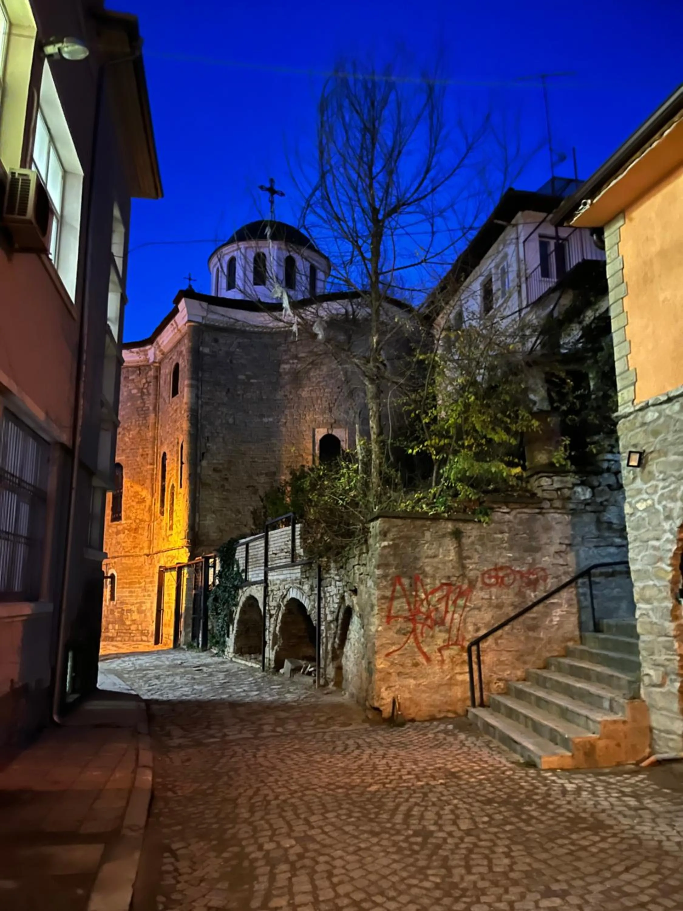 Night in HOTEL BOLYARI