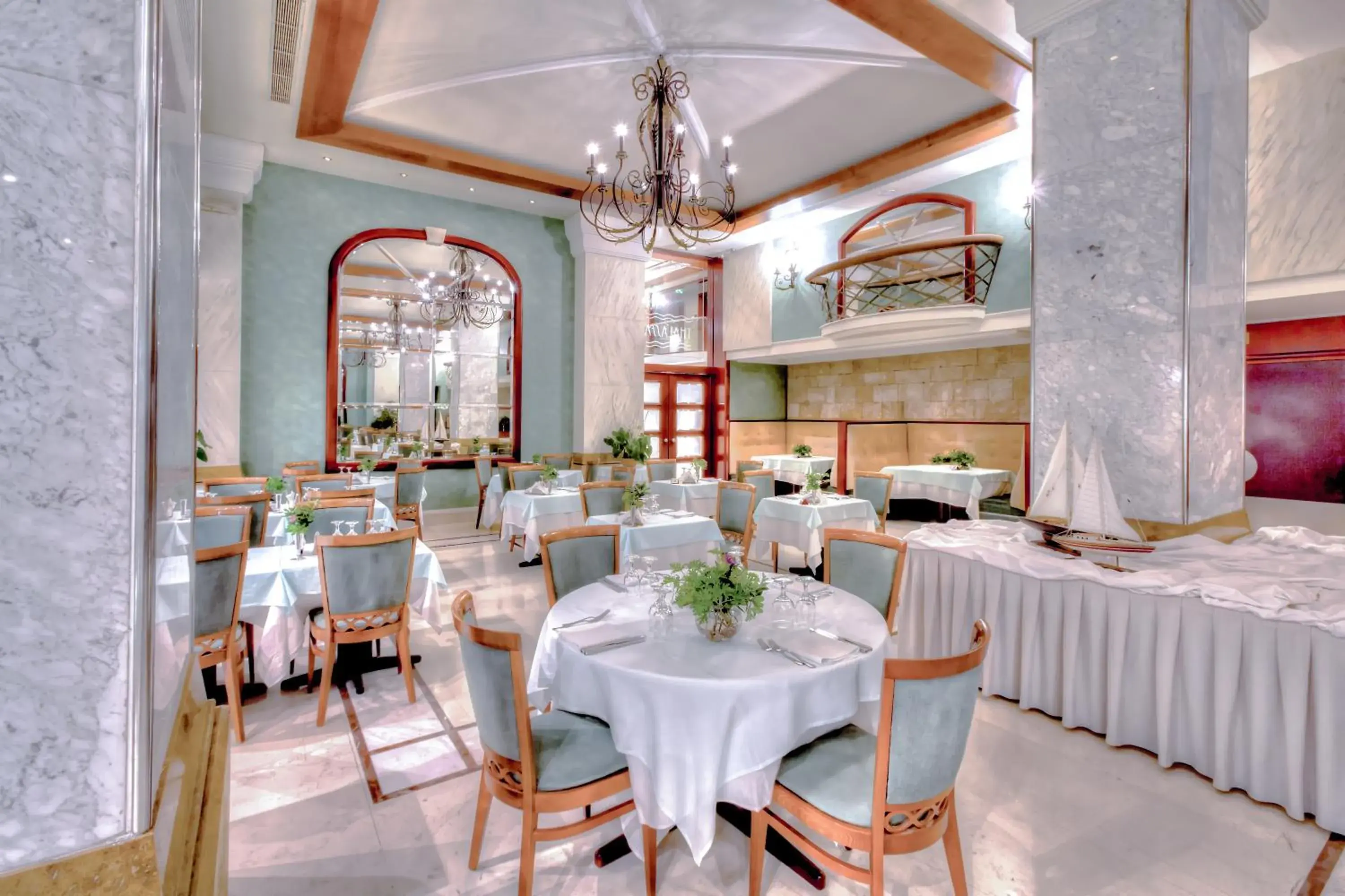Restaurant/places to eat in Mediterranean Hotel Restaurant/places to eat in Mediterranean Hotel