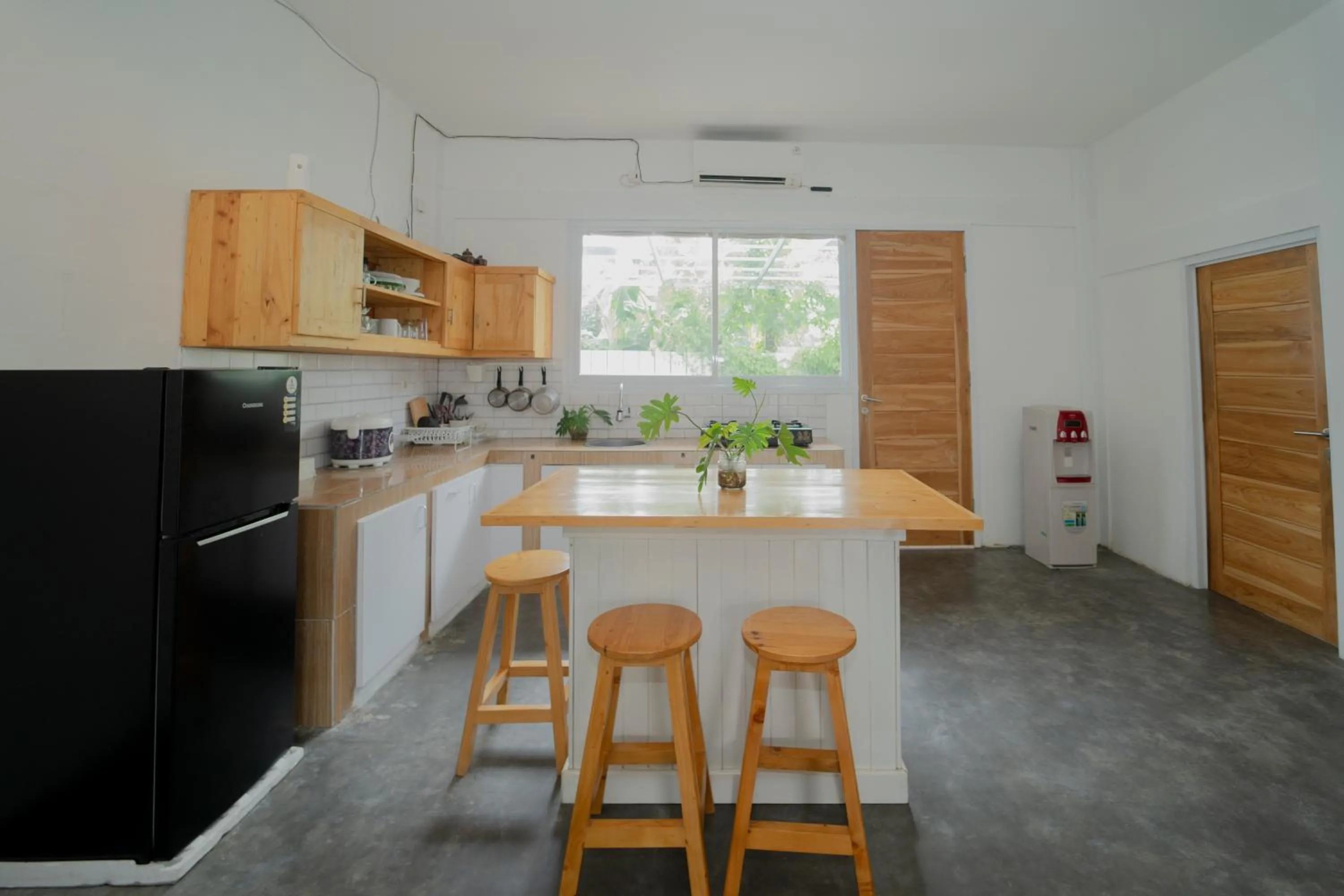 Kitchen or kitchenette in Villa Sawah Prambanan