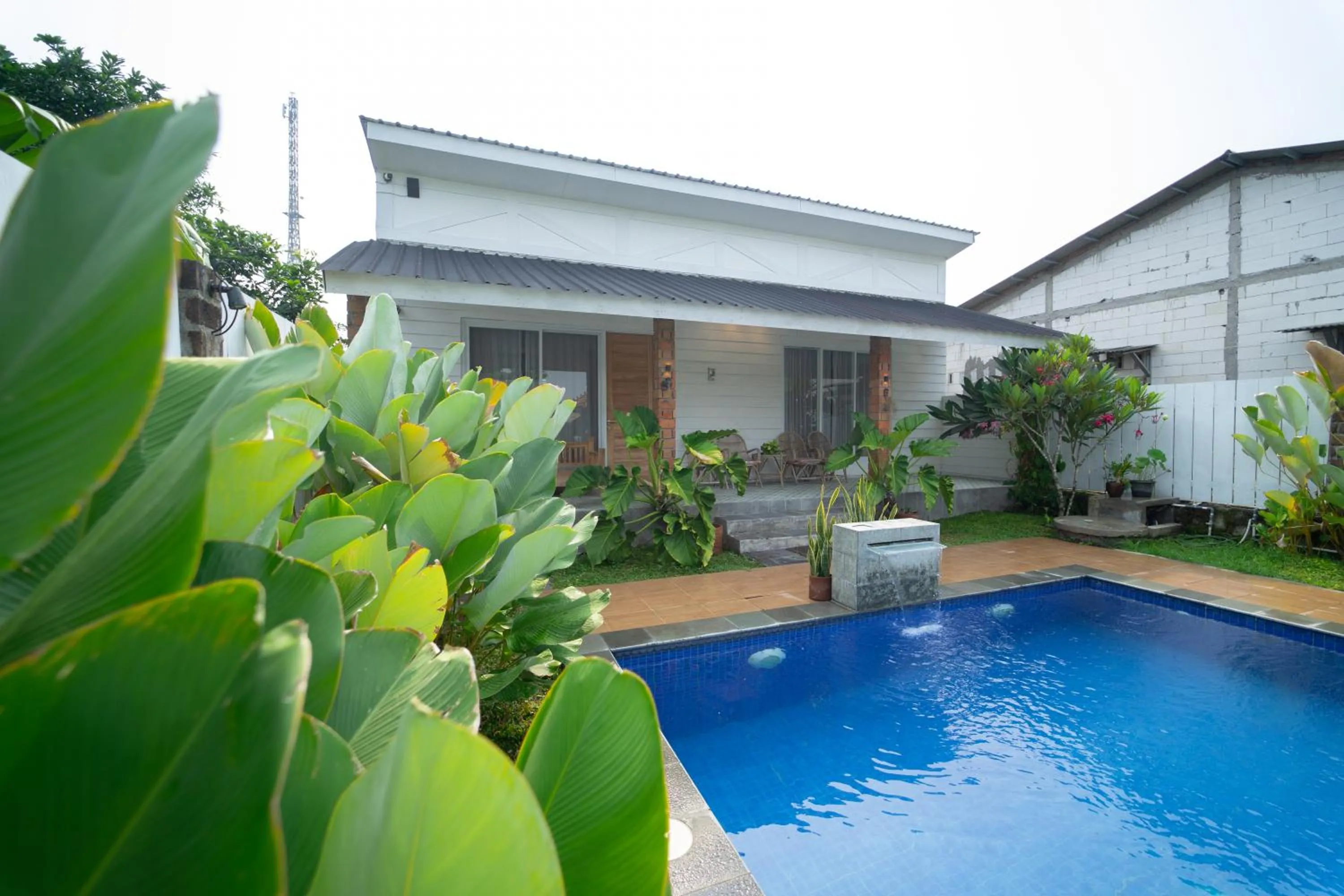 Property building in Villa Sawah Prambanan