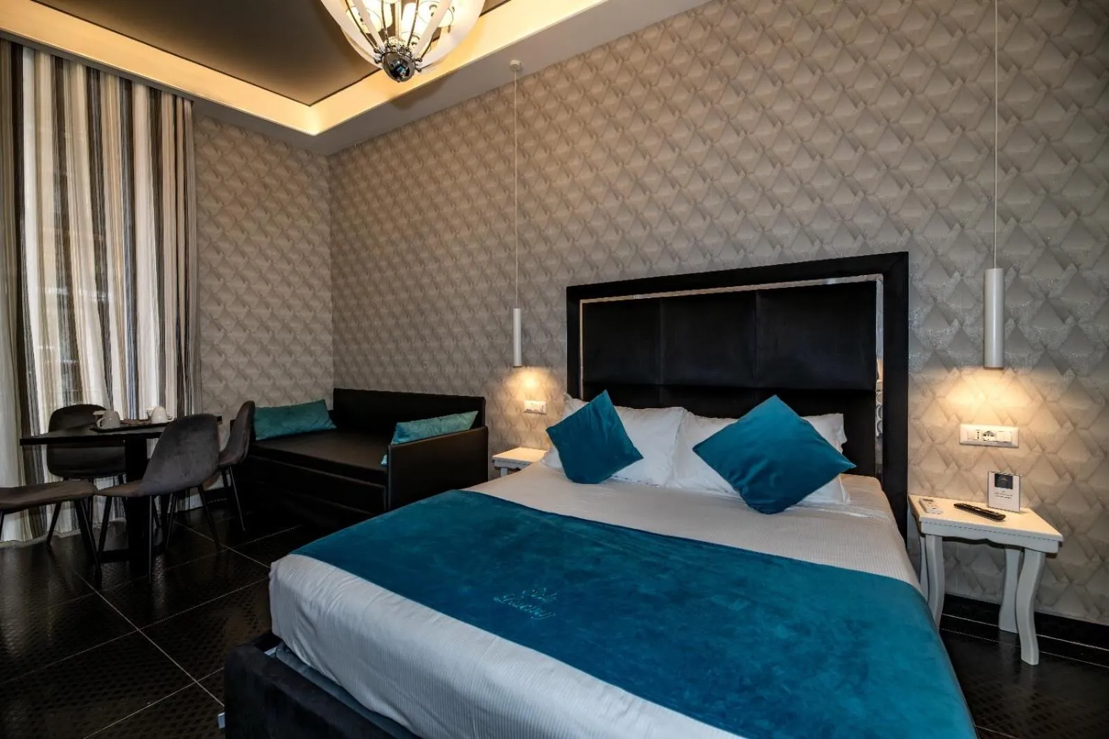 Bedroom, Bed in Luna Luxury Bed and Breakfast