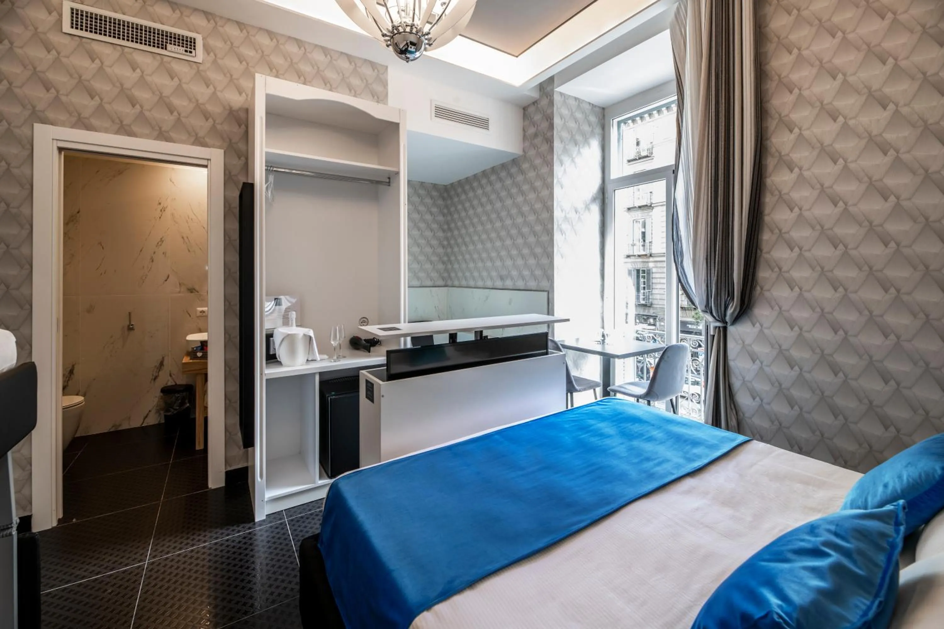 Photo of the whole room, Bed in Luna Luxury Bed and Breakfast