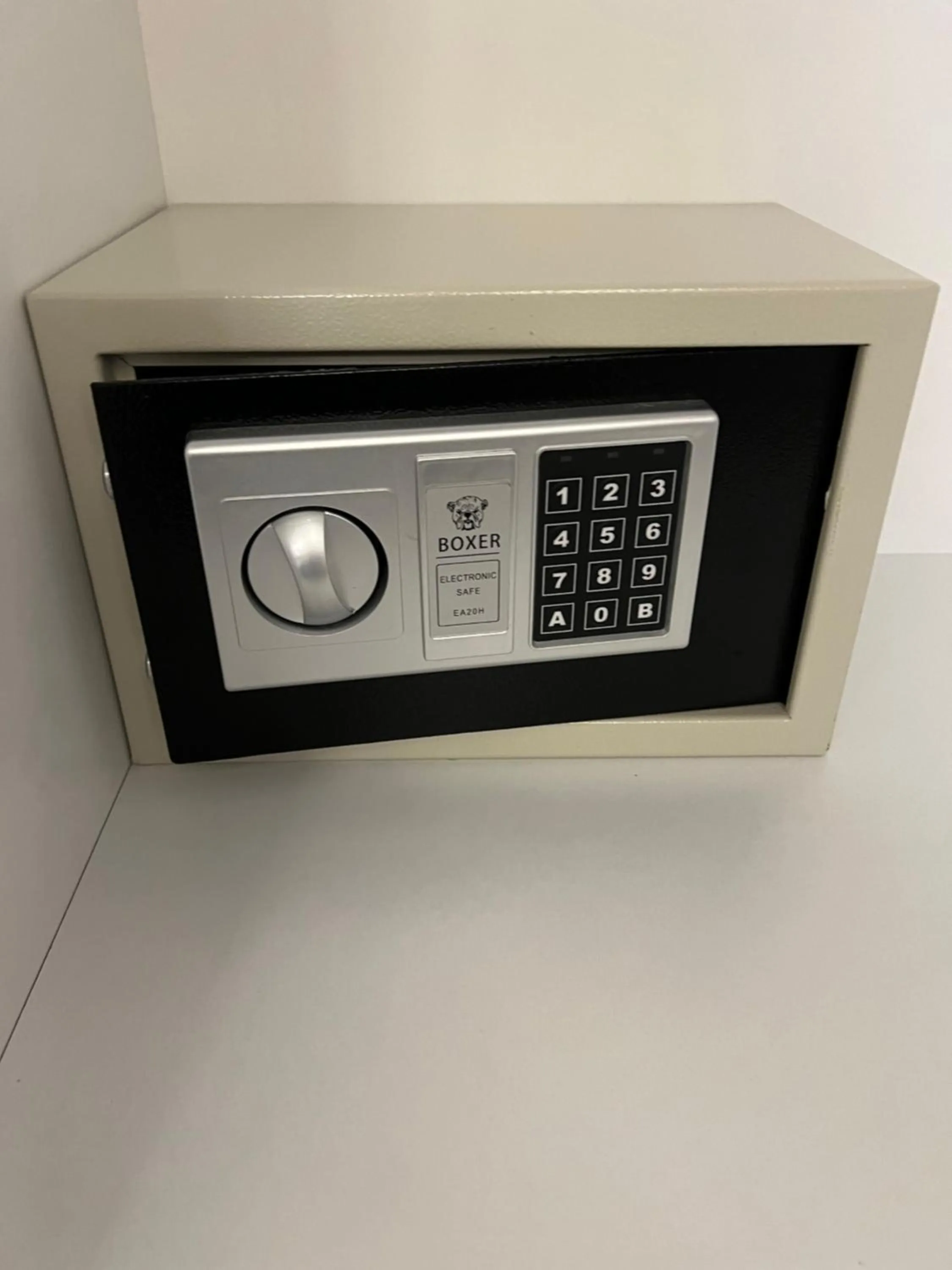 safe in Luna Luxury Bed and Breakfast