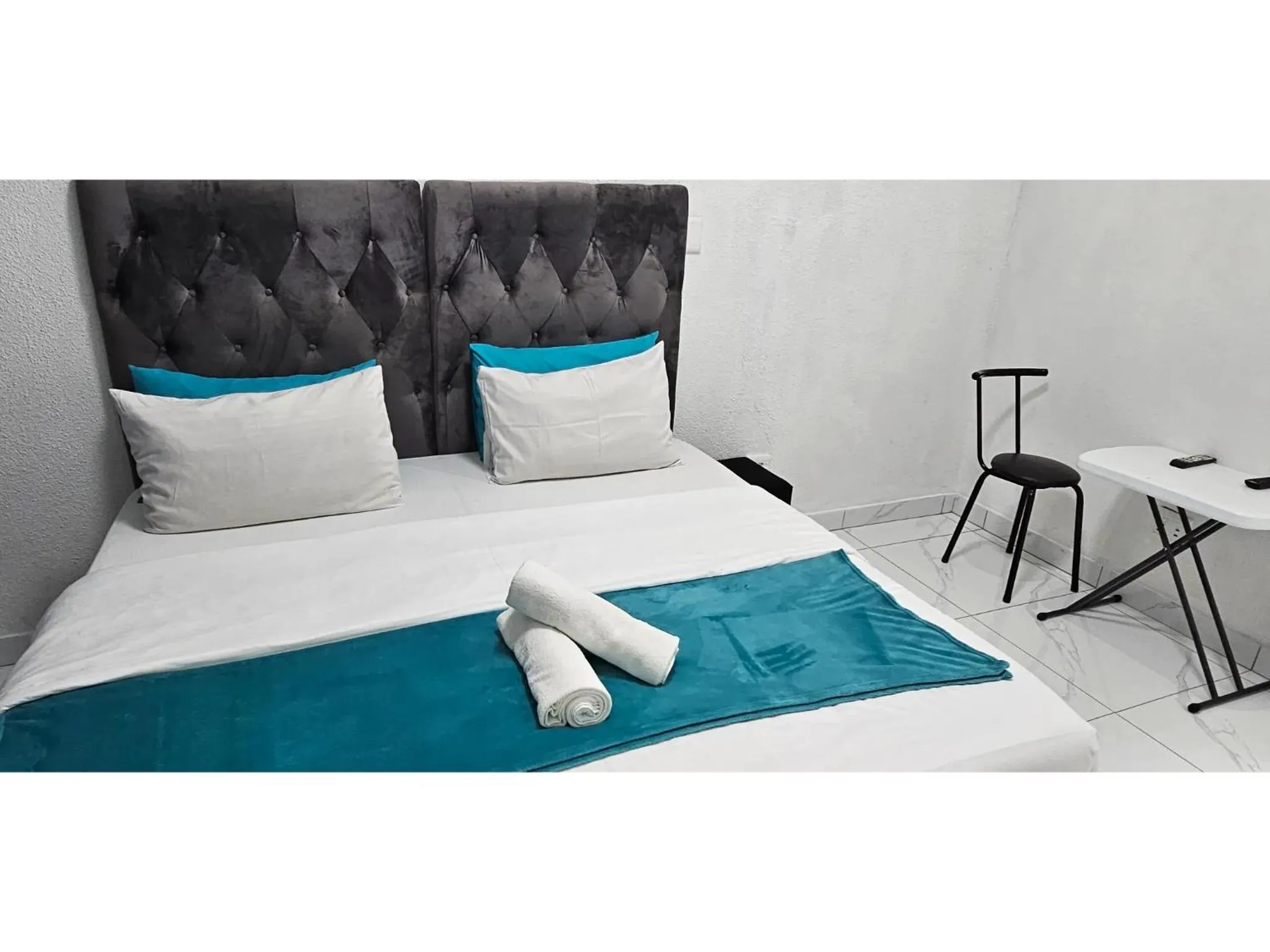 Bed in Goshen Lodge Fitzroy