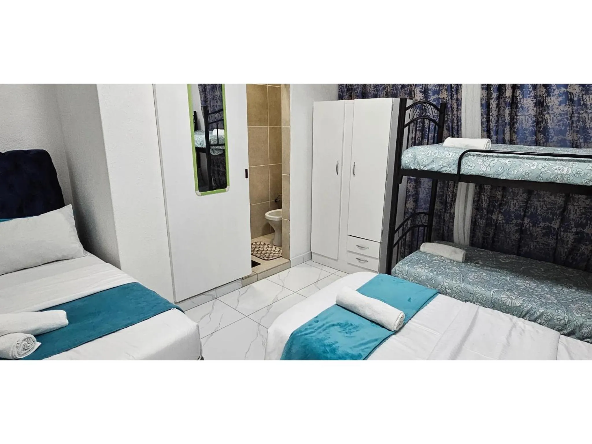 Bed in Goshen Lodge Fitzroy