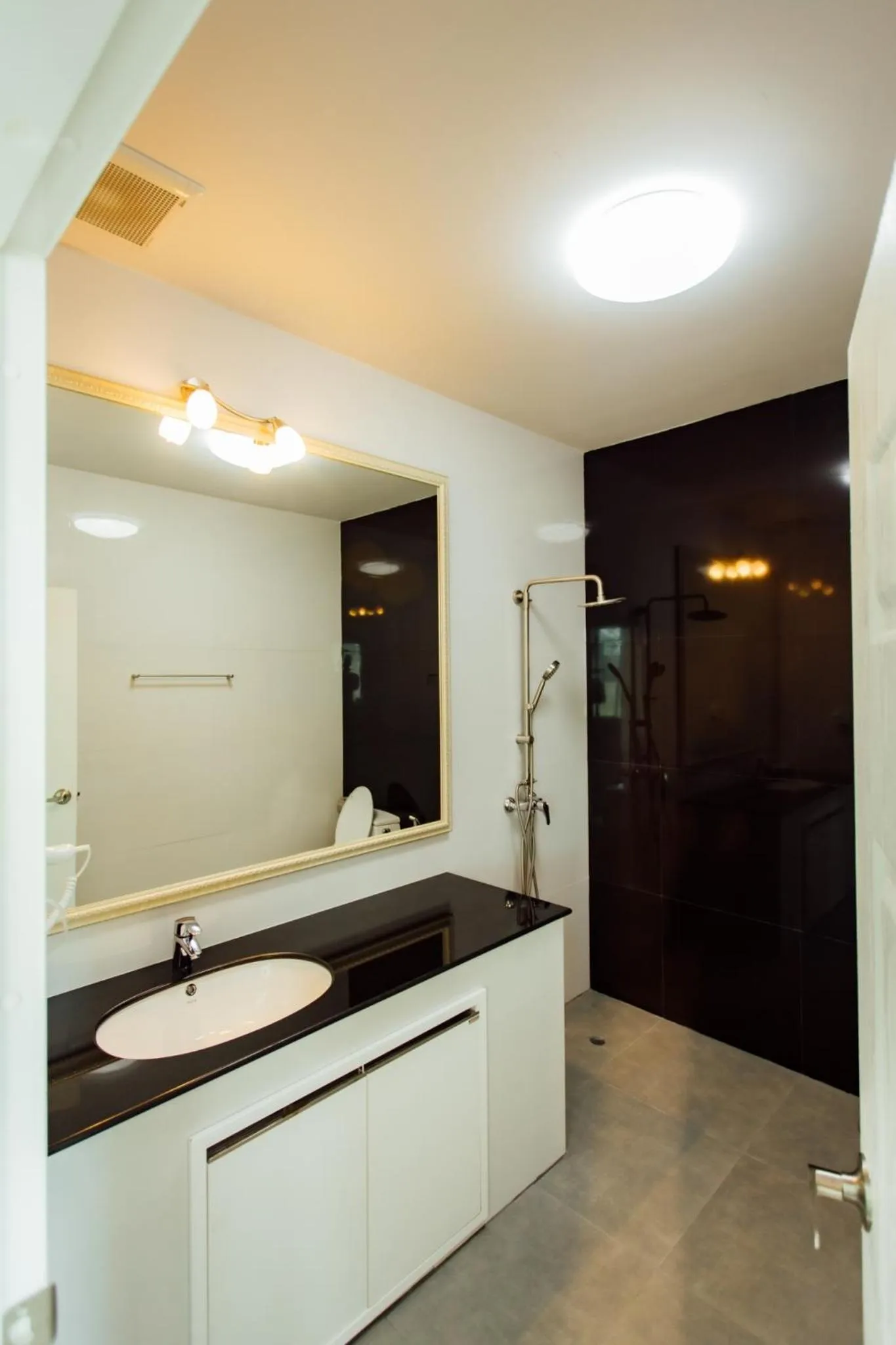Bathroom in KEPT Cabana เคปท์ คาบานา